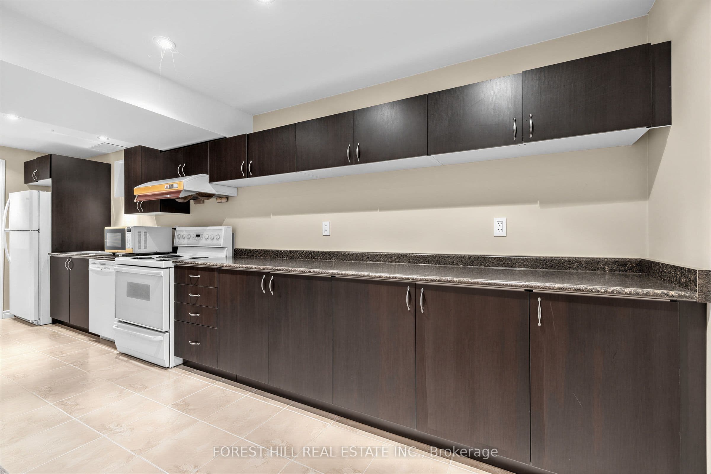 17 Lady Lynn Crescent — photo 41