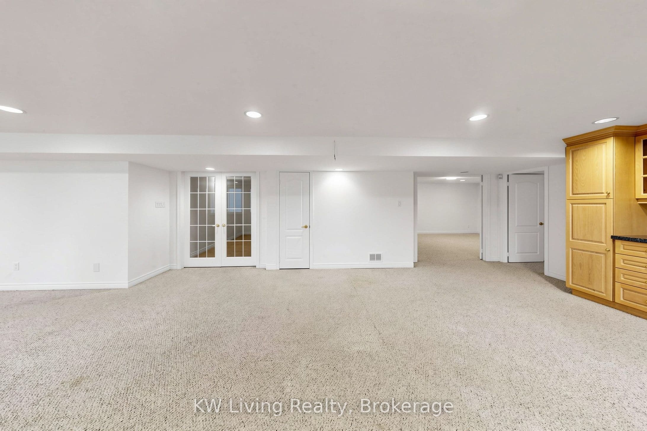 22 Ava Crescent — photo 39