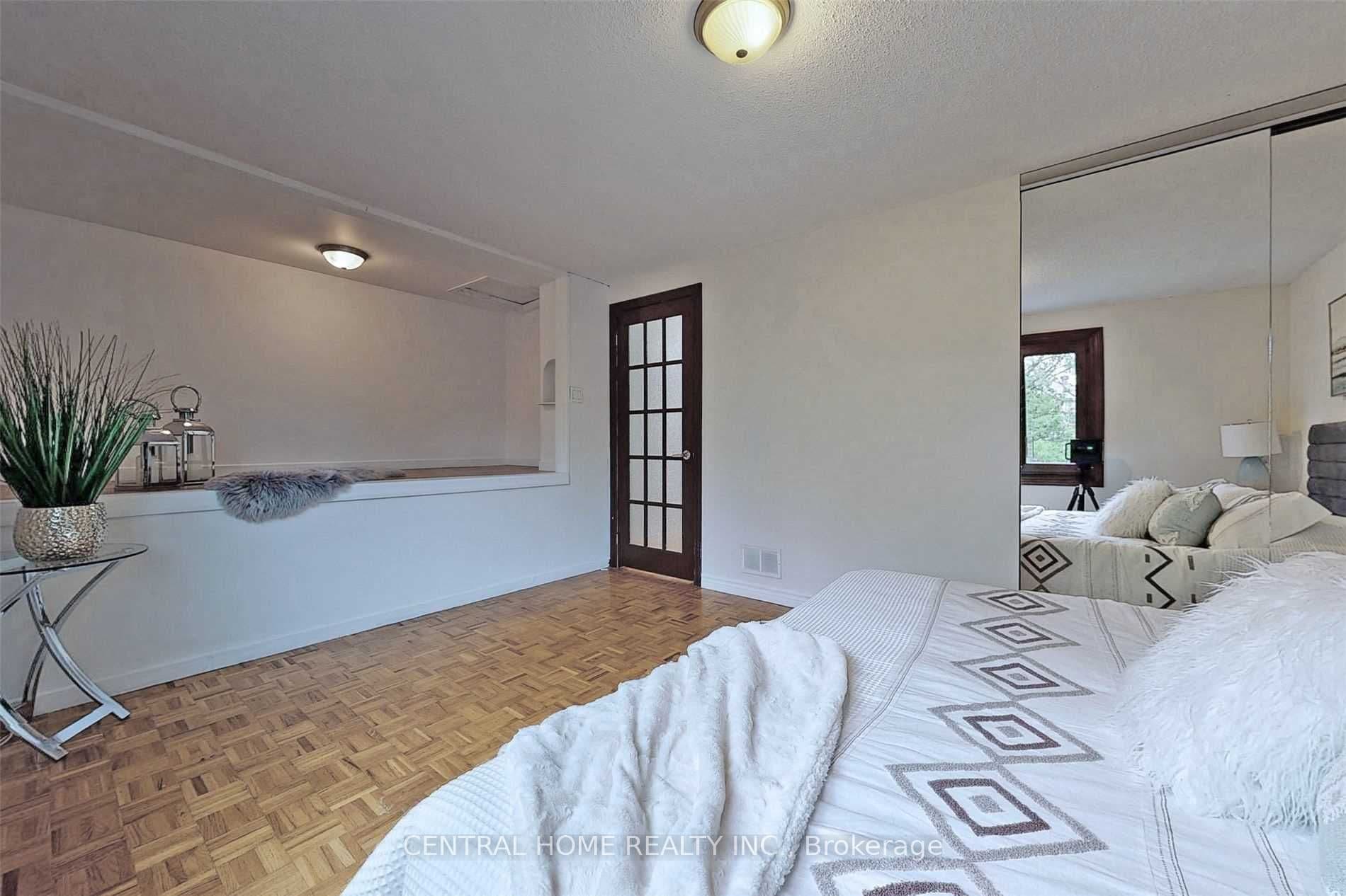 18 Mayvern Crescent — photo 11