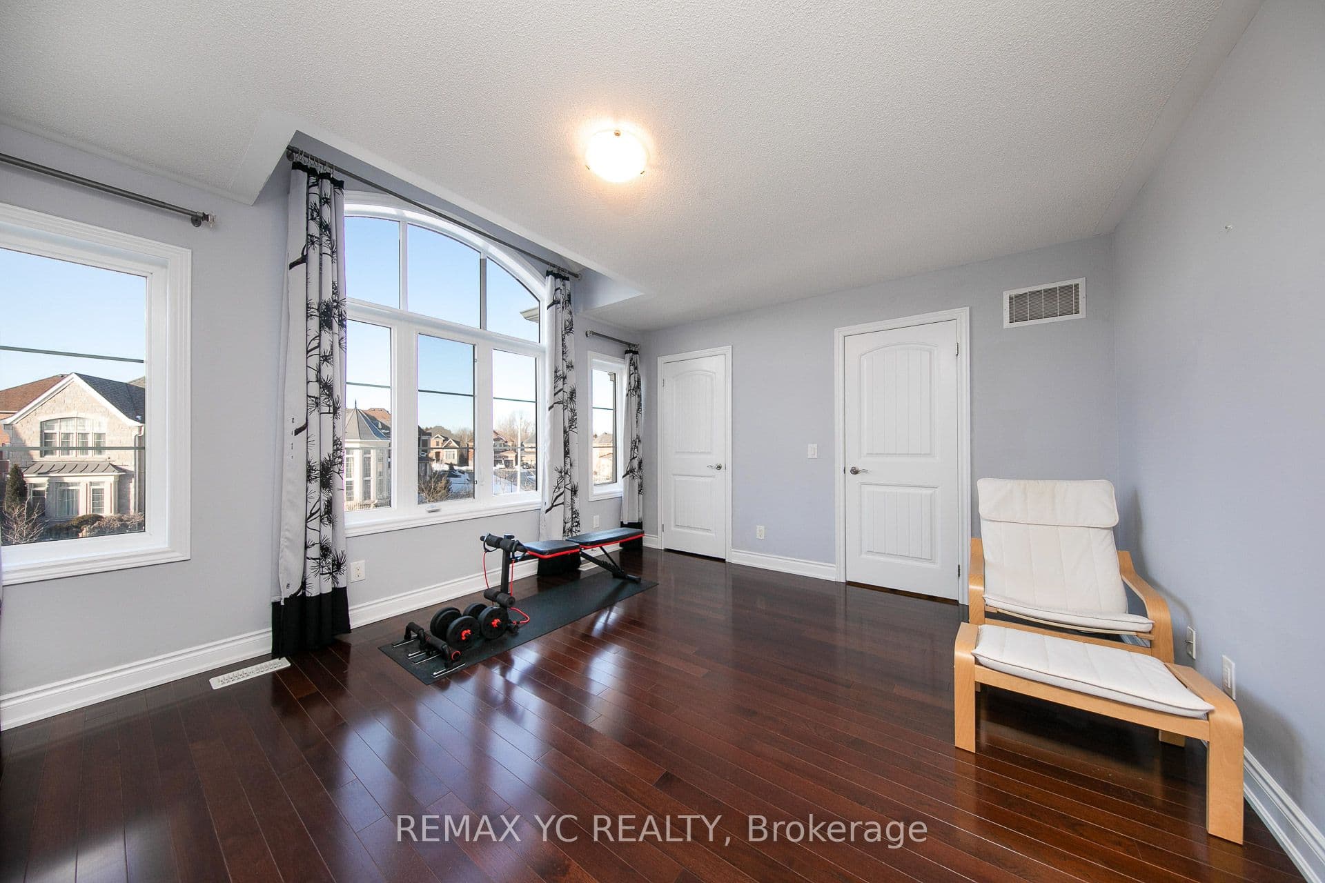 43 Laredo Drive — photo 33