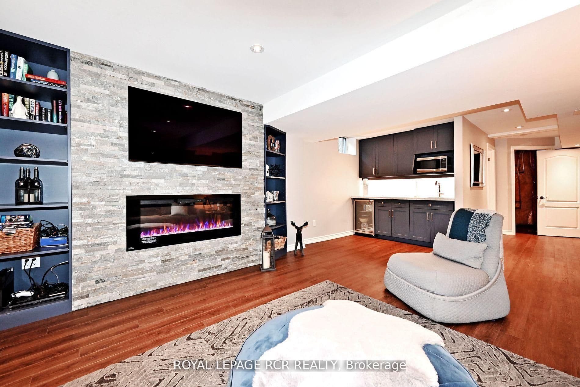 142 Regatta Avenue — photo 33