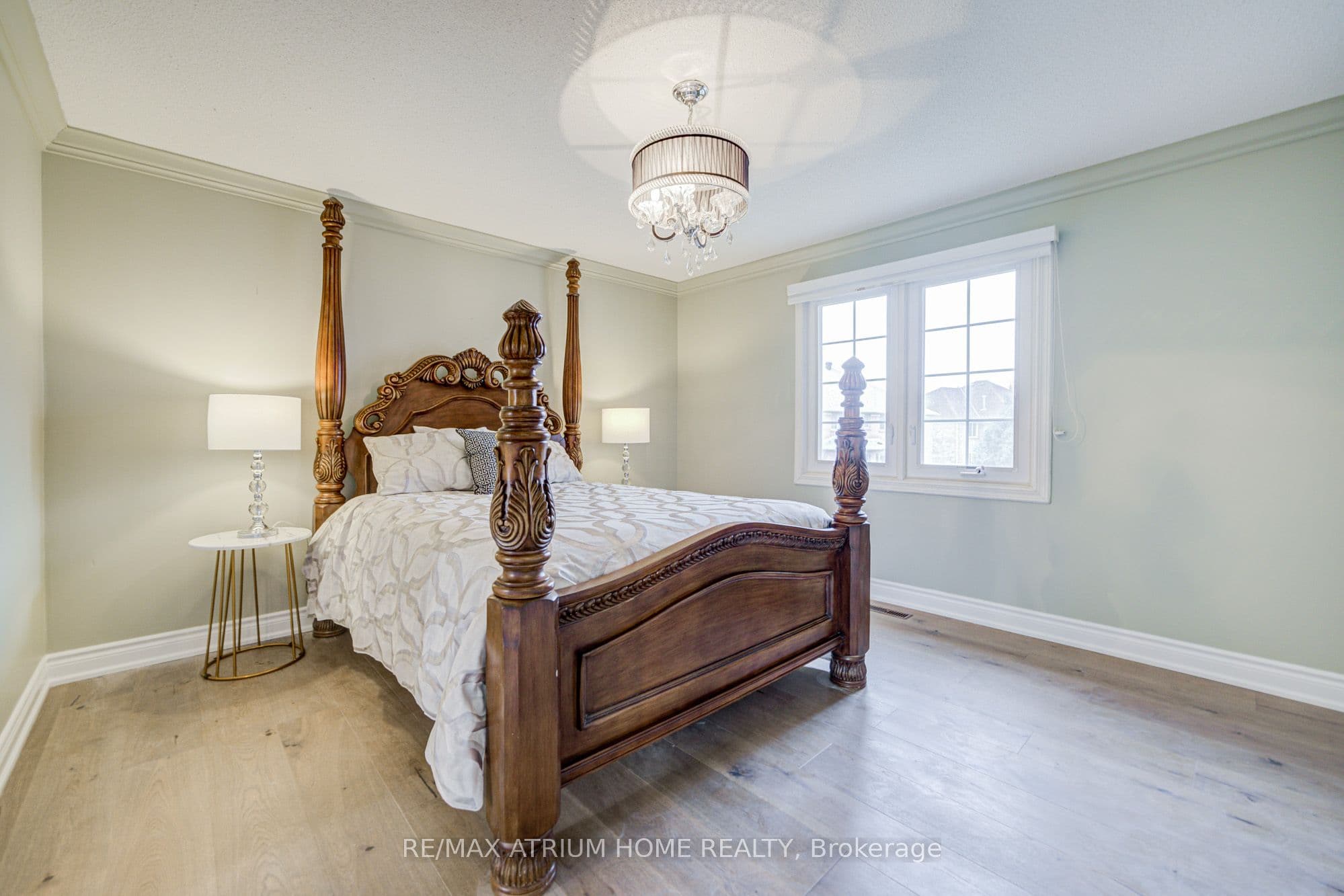70 Strathearn Avenue — photo 27