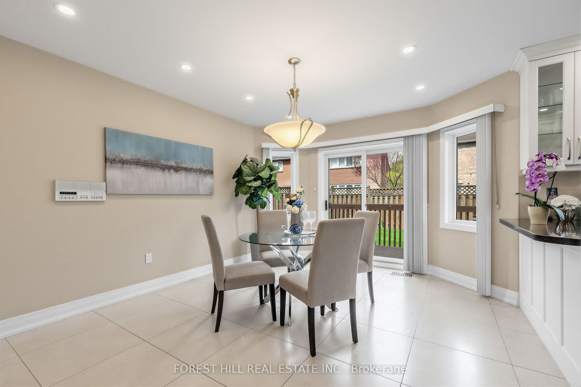 17 Lady Lynn Crescent — photo 19