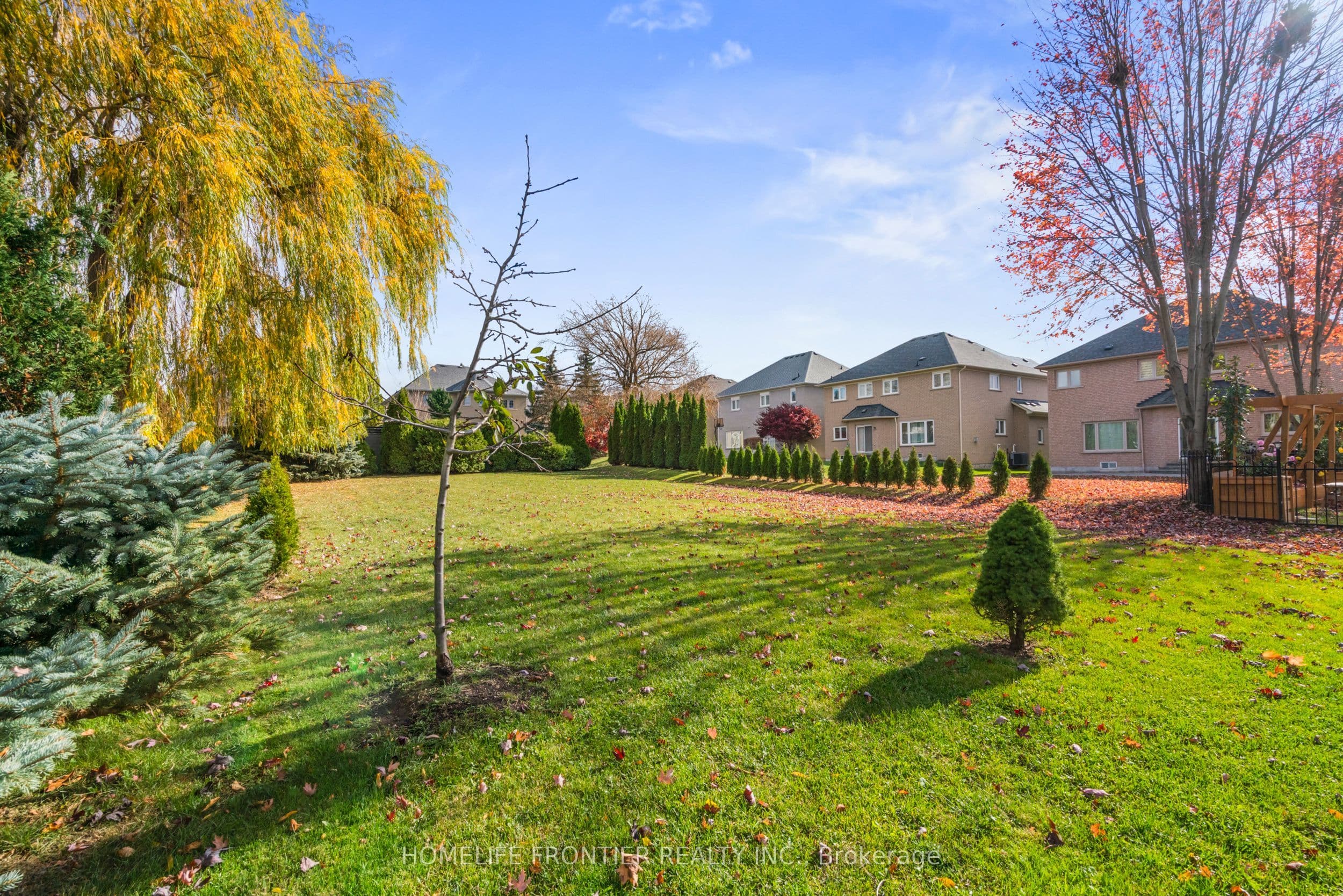 7 Edenbrook Crescent — photo 35