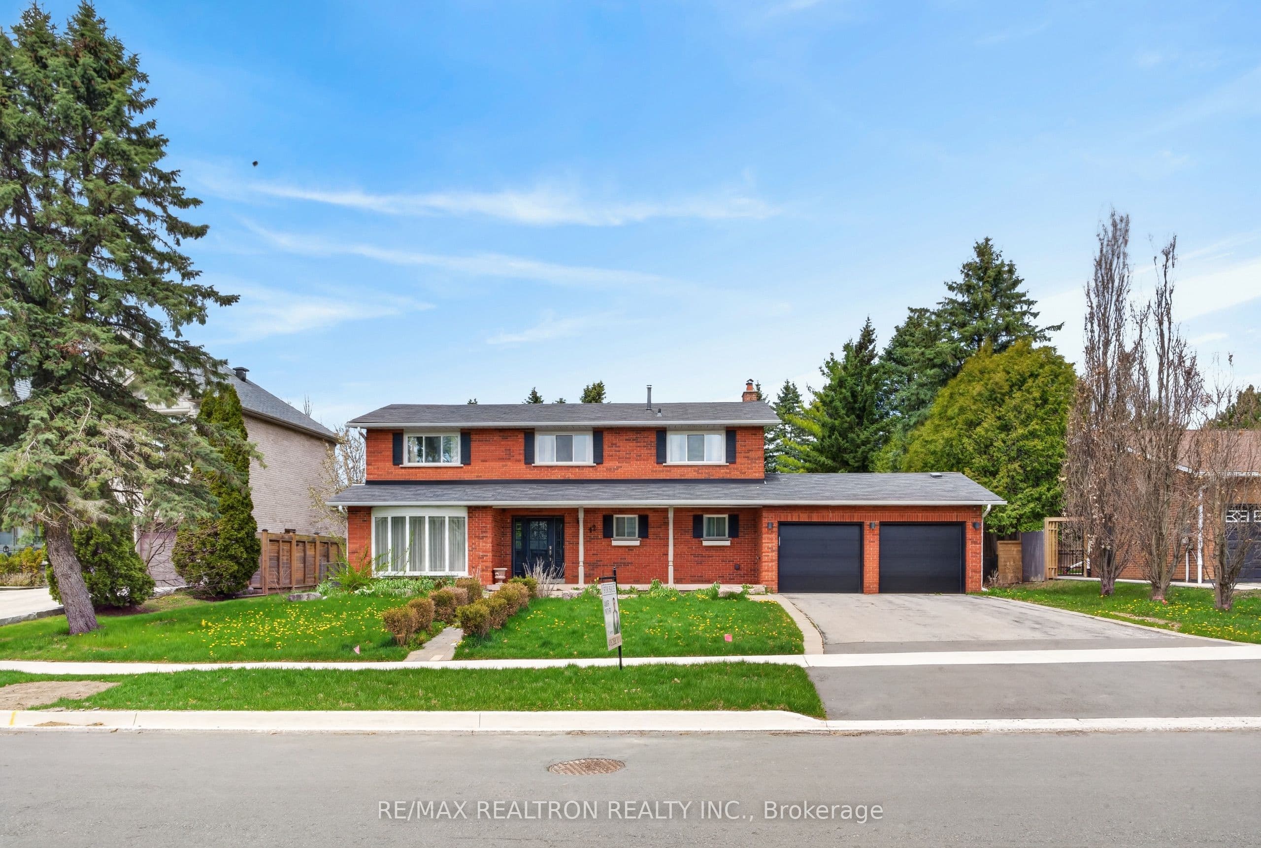 42 Blackforest Drive, Richmond Hill