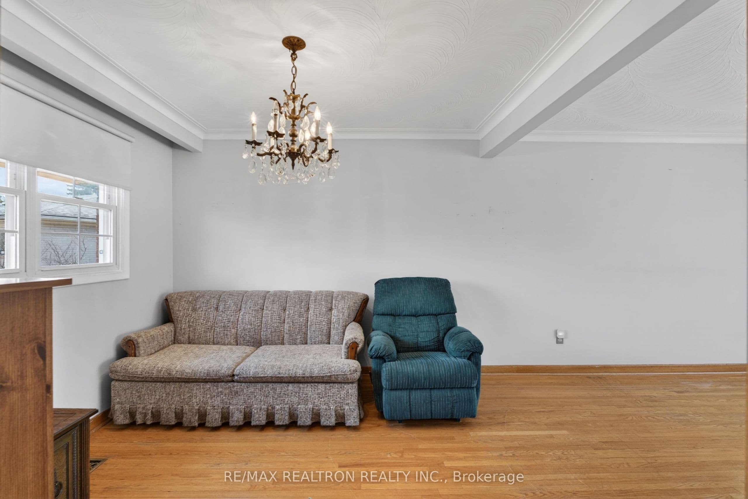 19 Claridge Drive — photo 35