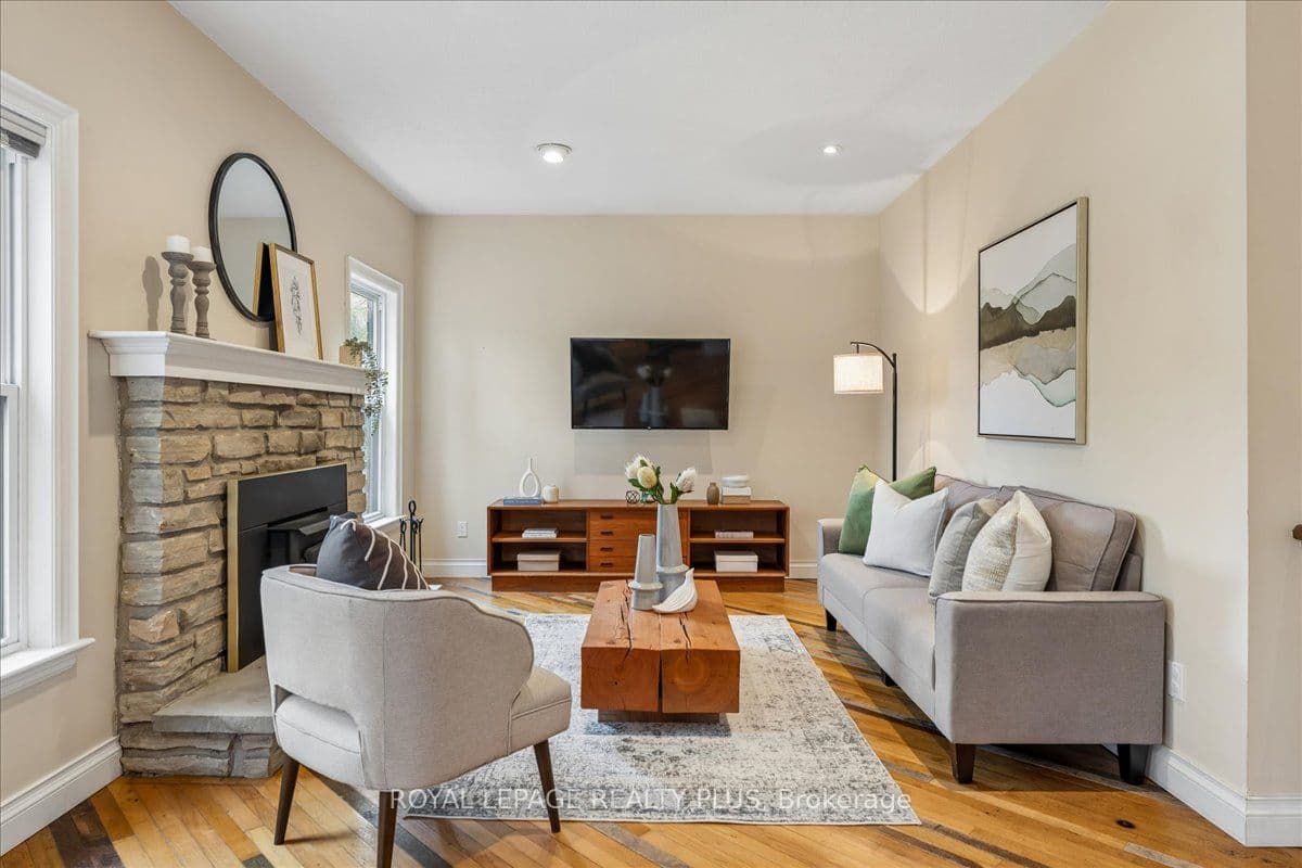 34 THEOBALDS Circle — photo 12