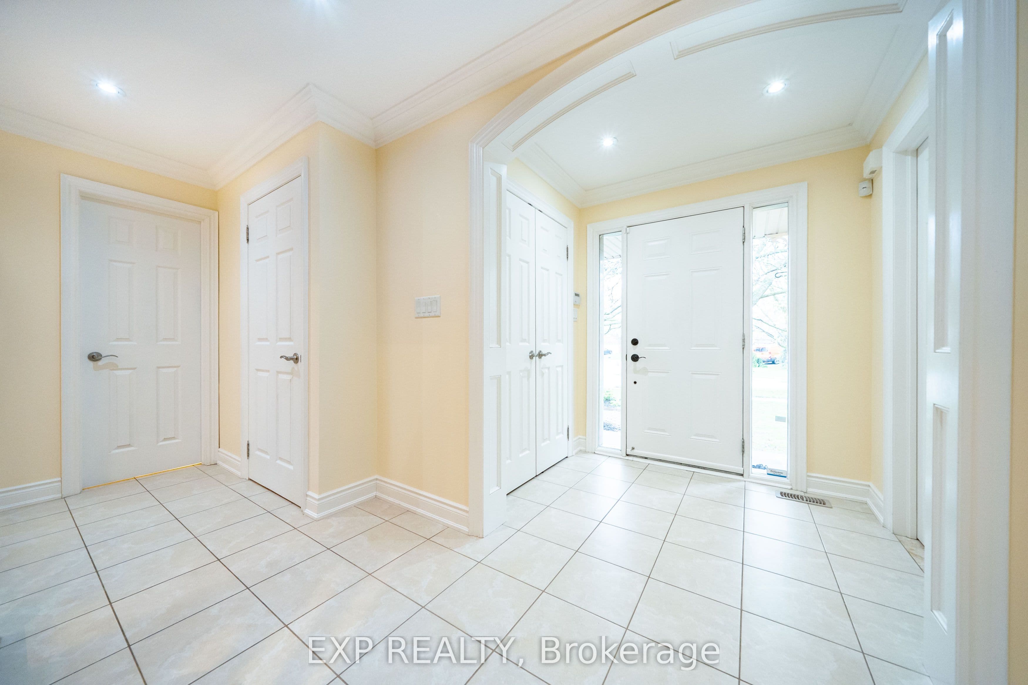 90 Brillinger Street — photo 4