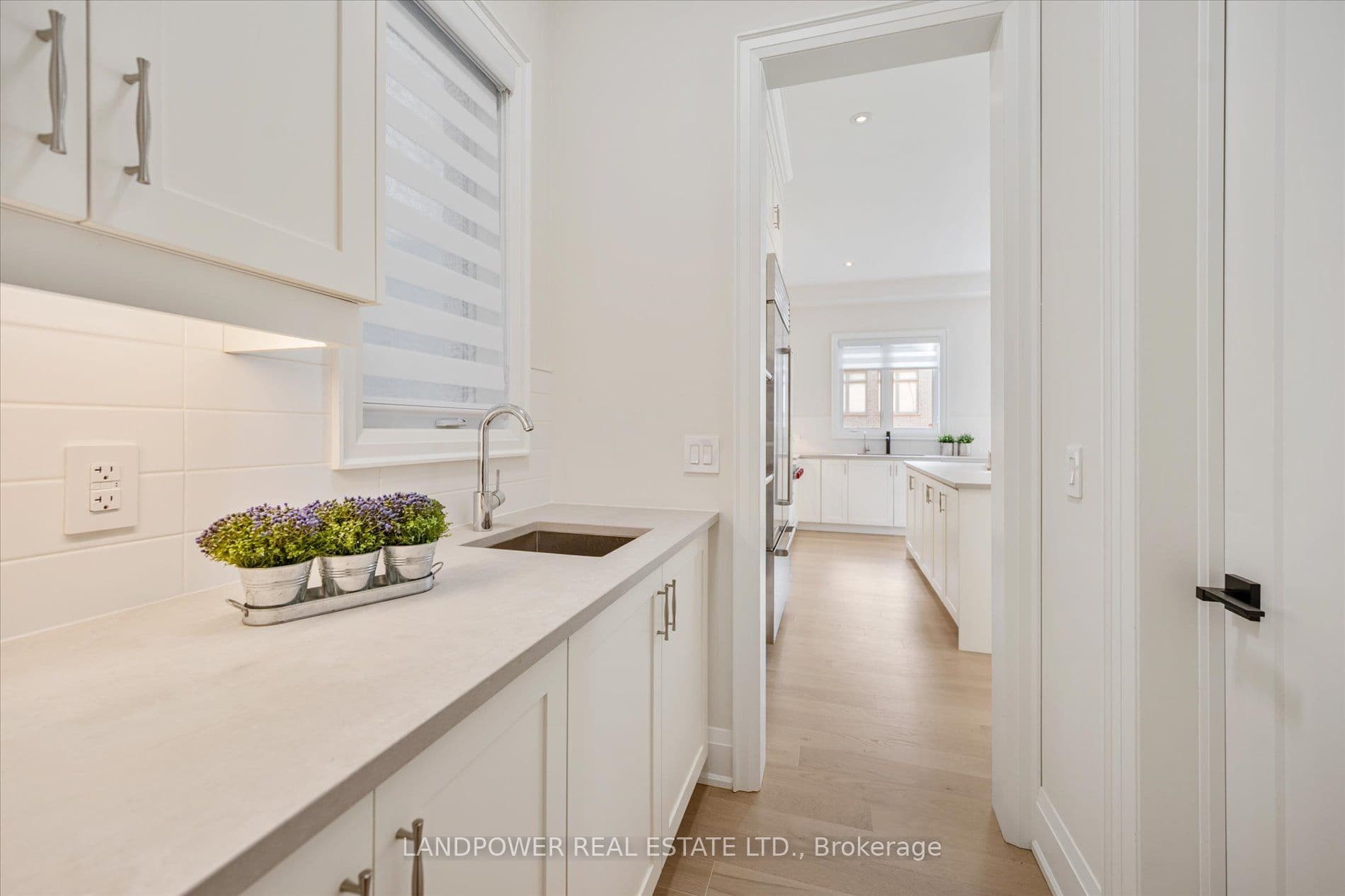 10 Solar Street — photo 14