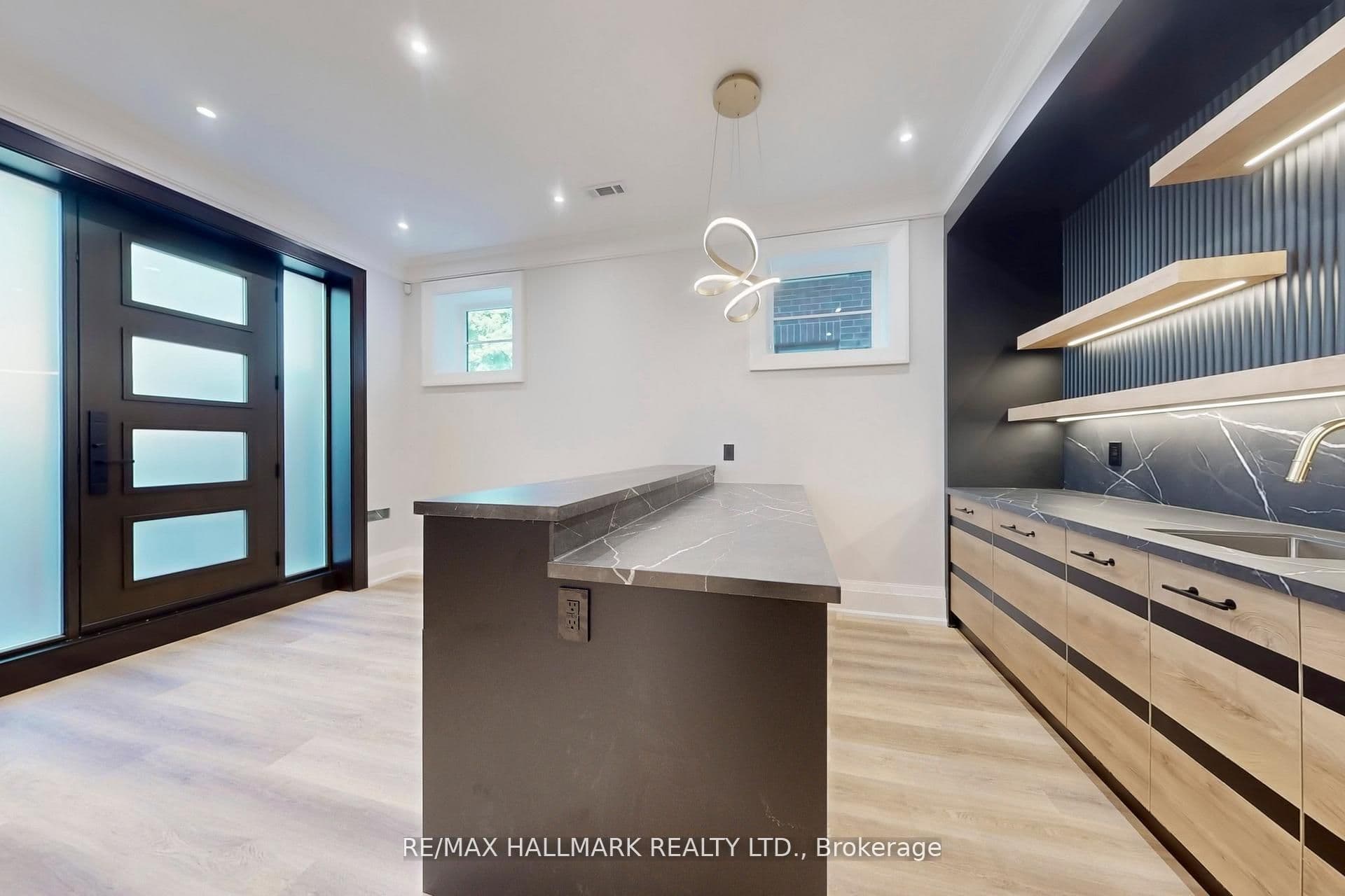 152 Olde Bayview Avenue — photo 35