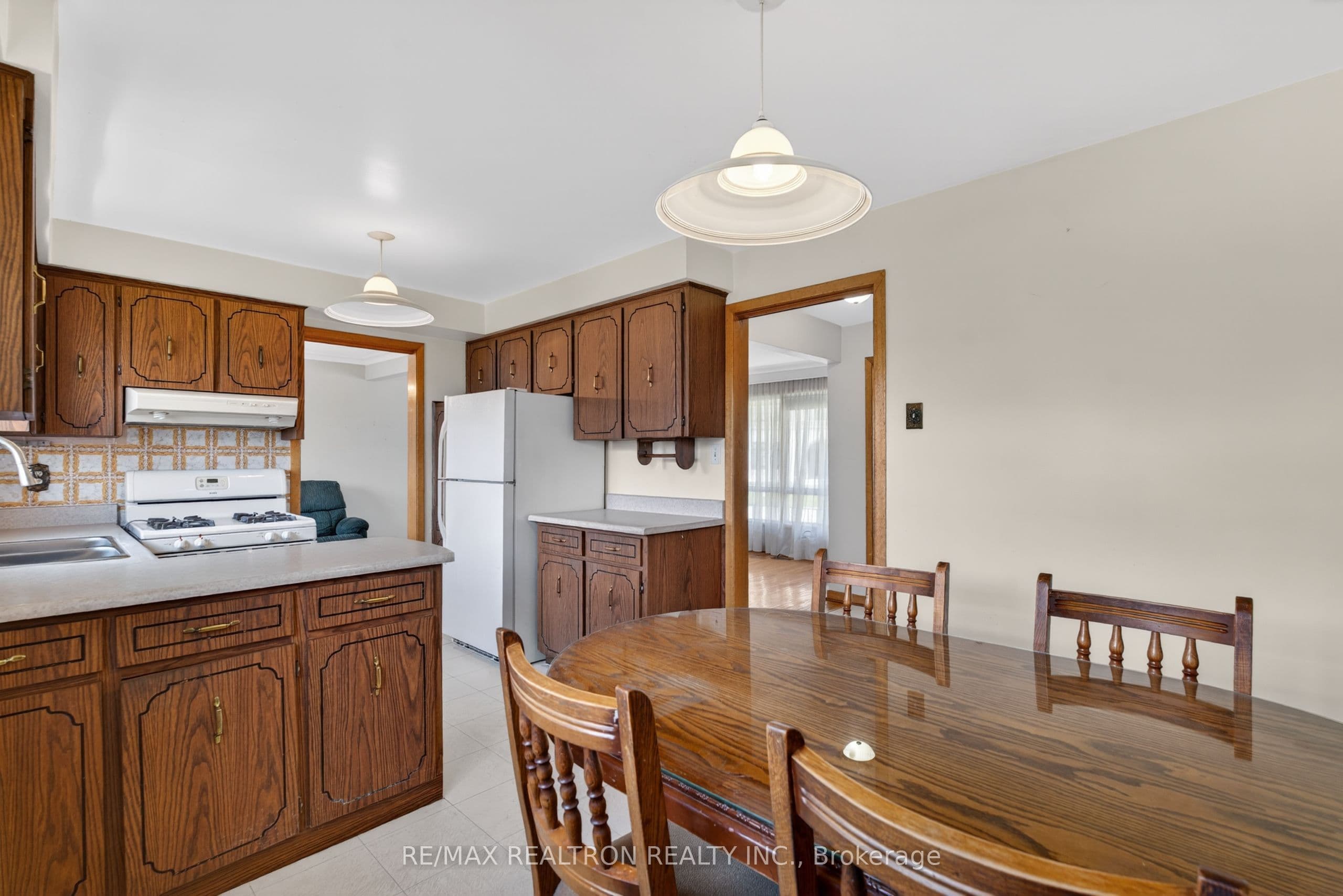 19 Claridge Drive — photo 39