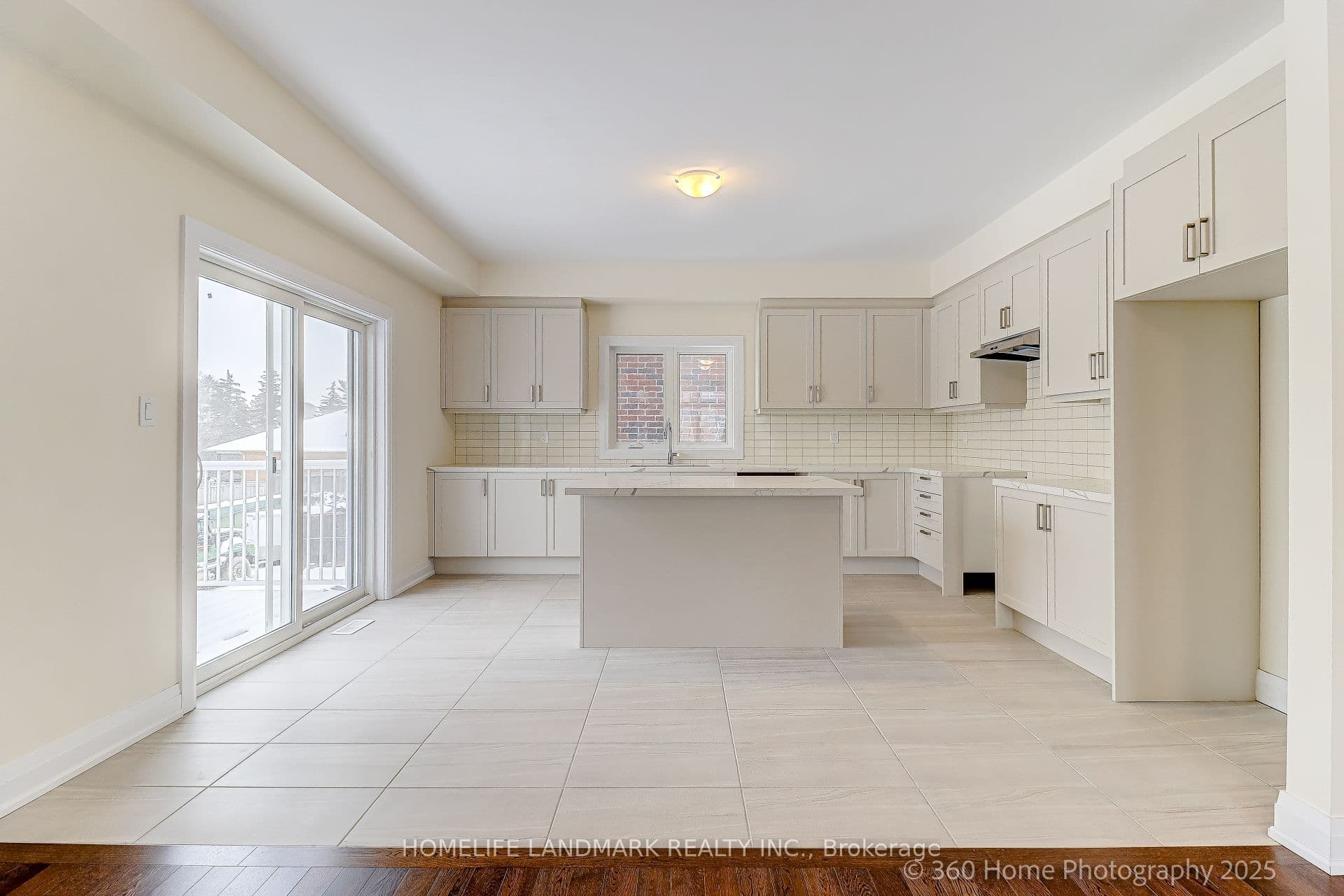 8 Mapleton Street — photo 6