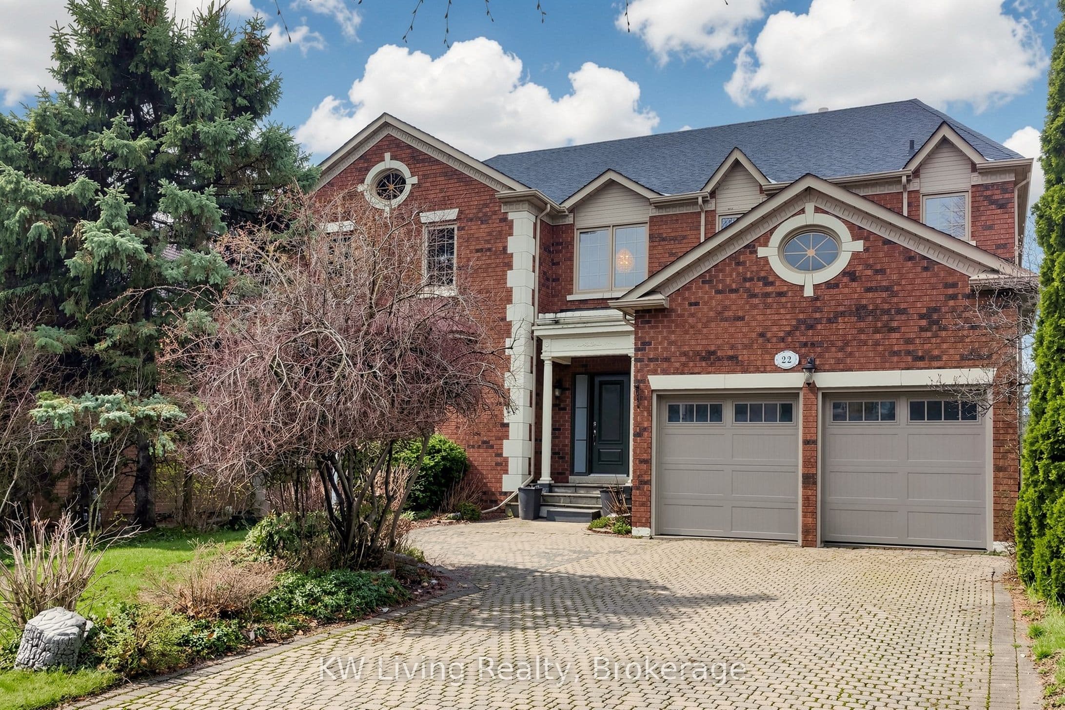 22 Ava Crescent — photo 2