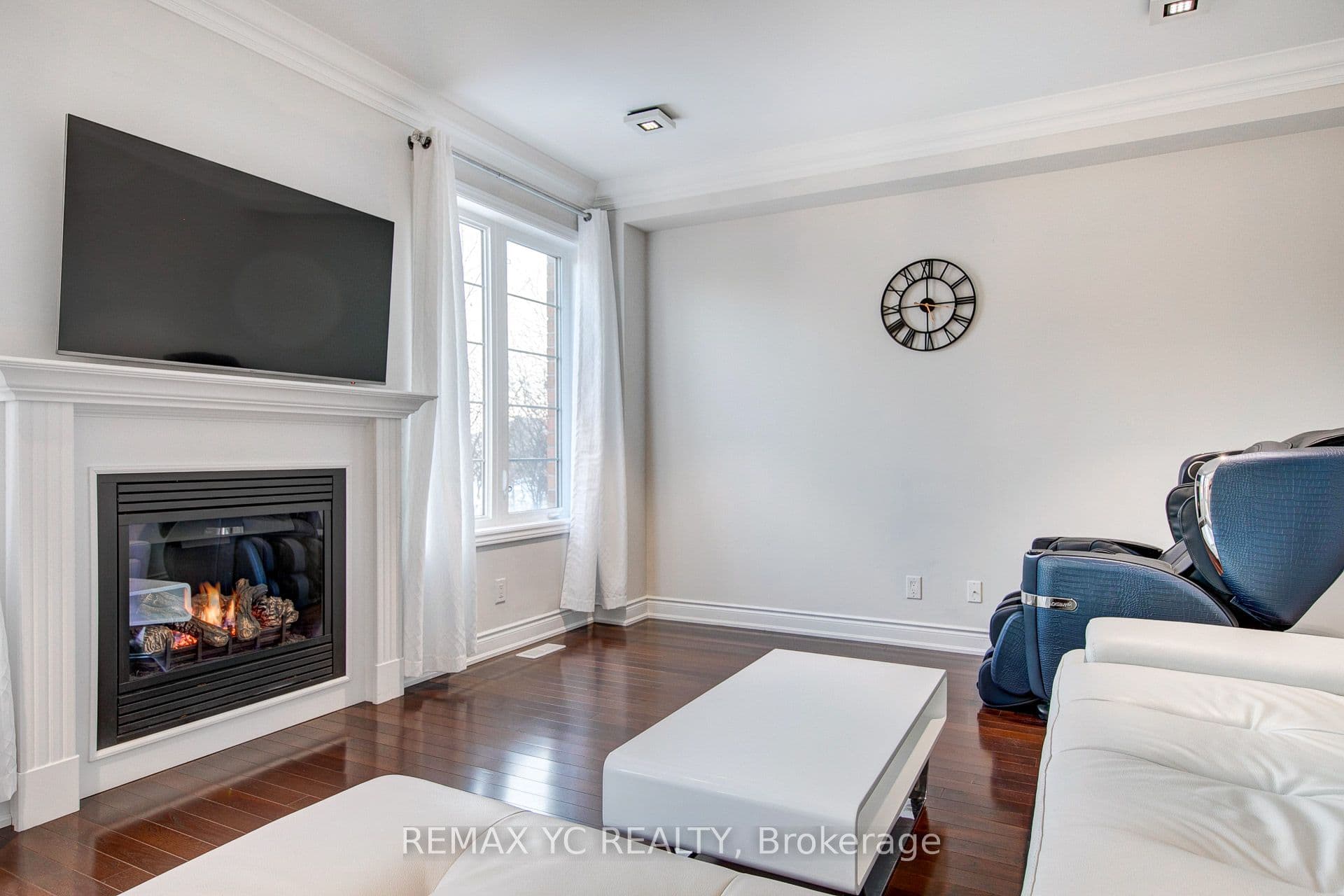 43 Laredo Drive — photo 22