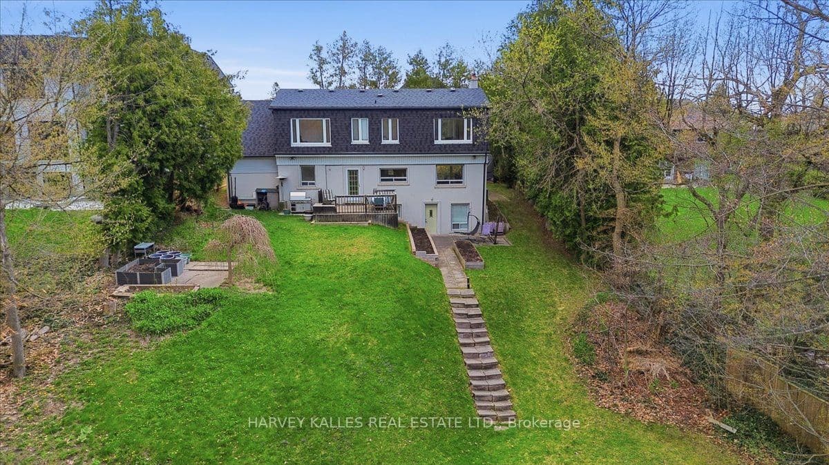 72 Walmer Road — photo 49