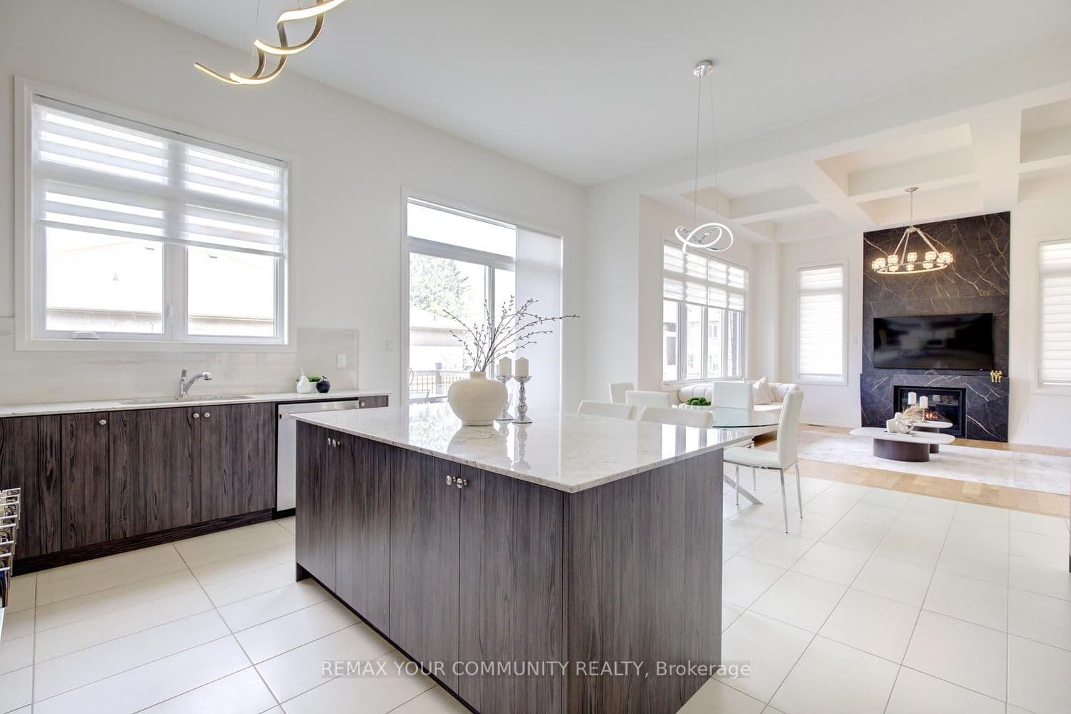96 Bond Crescent — photo 22