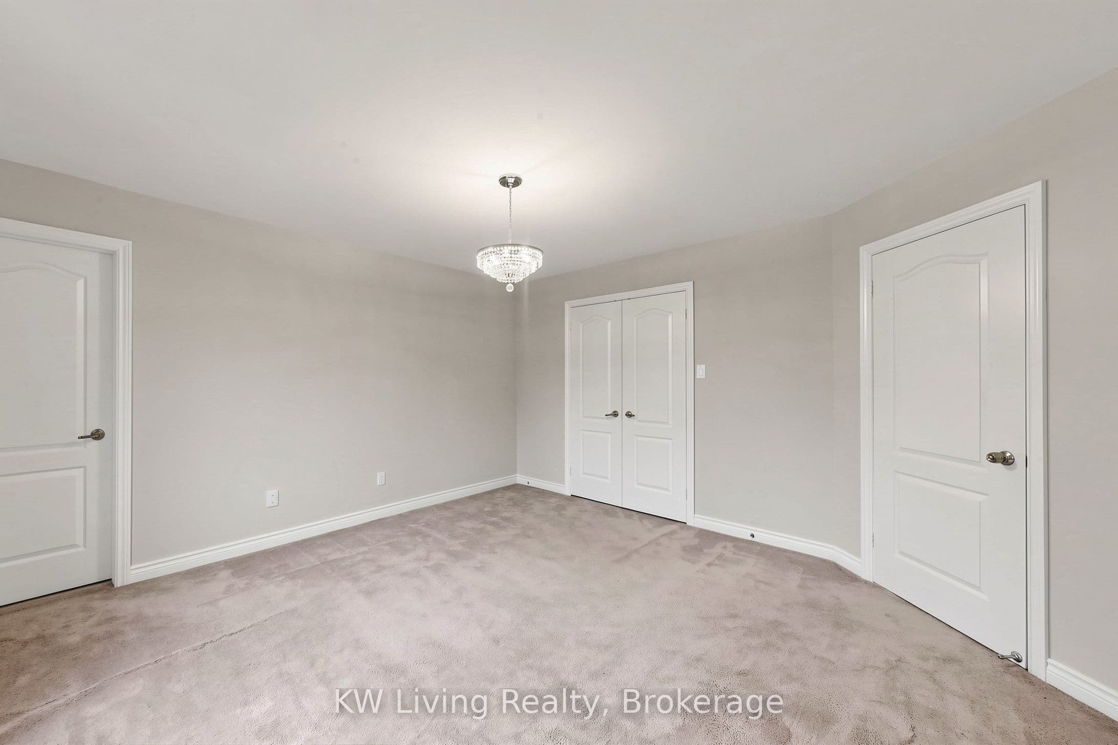 22 Ava Crescent — photo 33