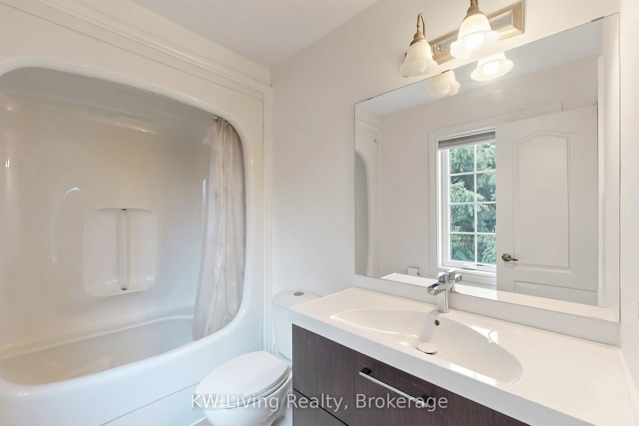22 Ava Crescent — photo 34