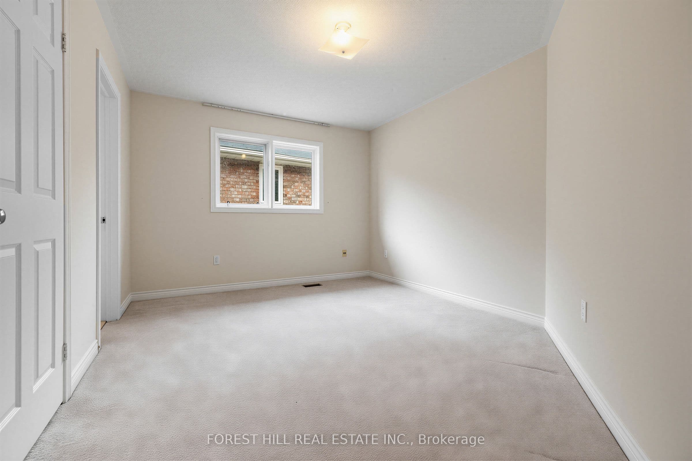 17 Lady Lynn Crescent — photo 29