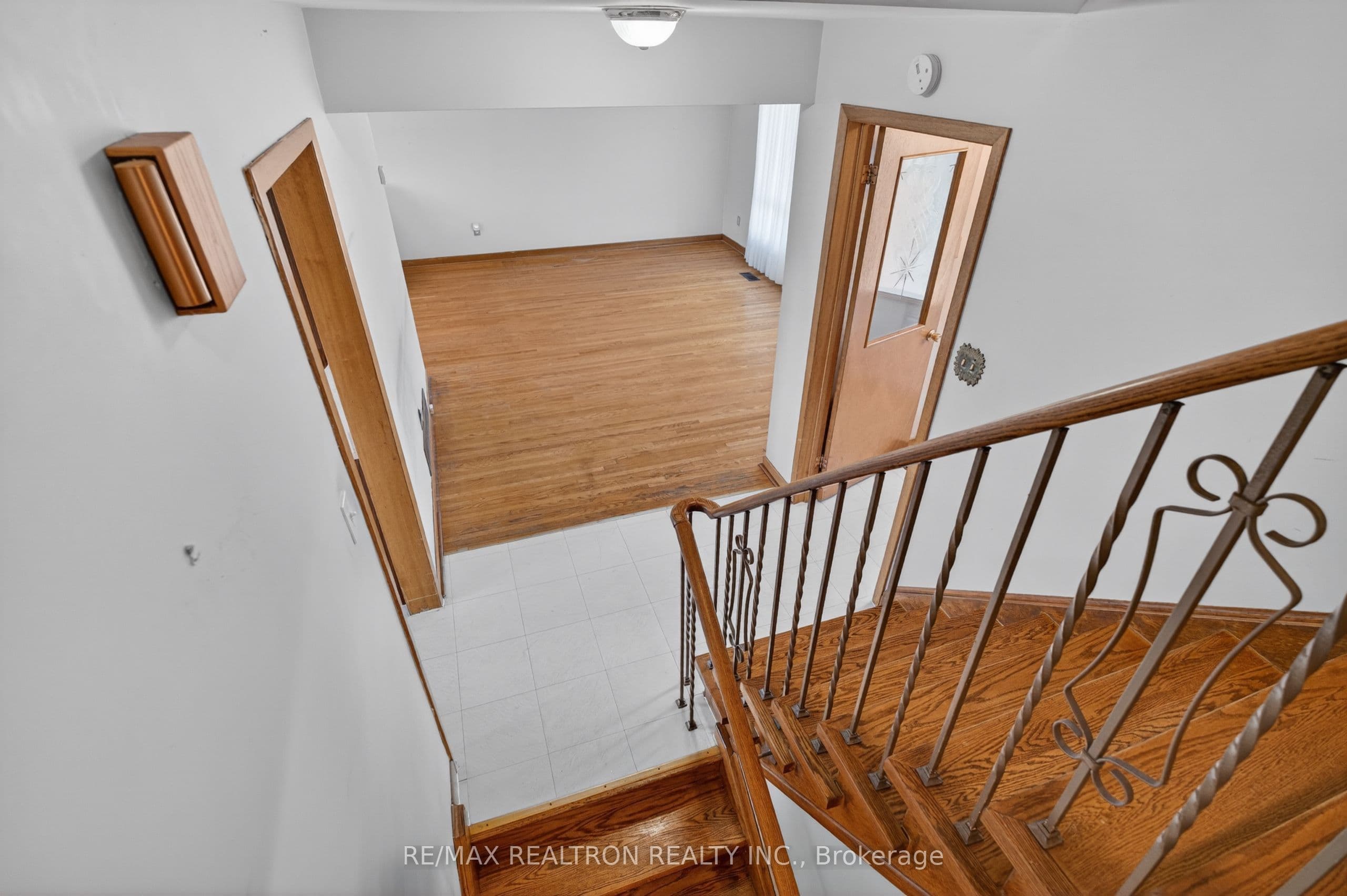 19 Claridge Drive — photo 48