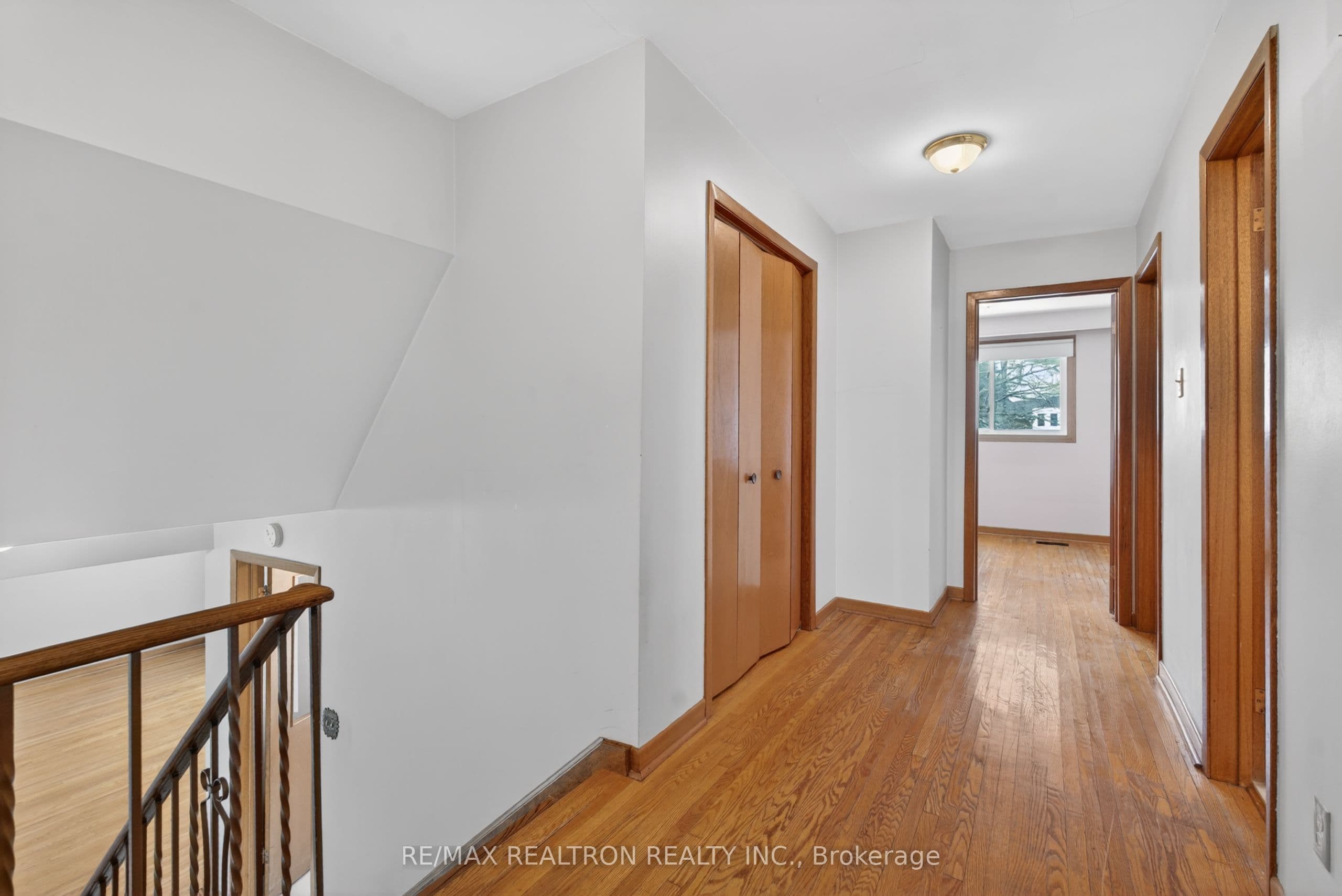 19 Claridge Drive — photo 47