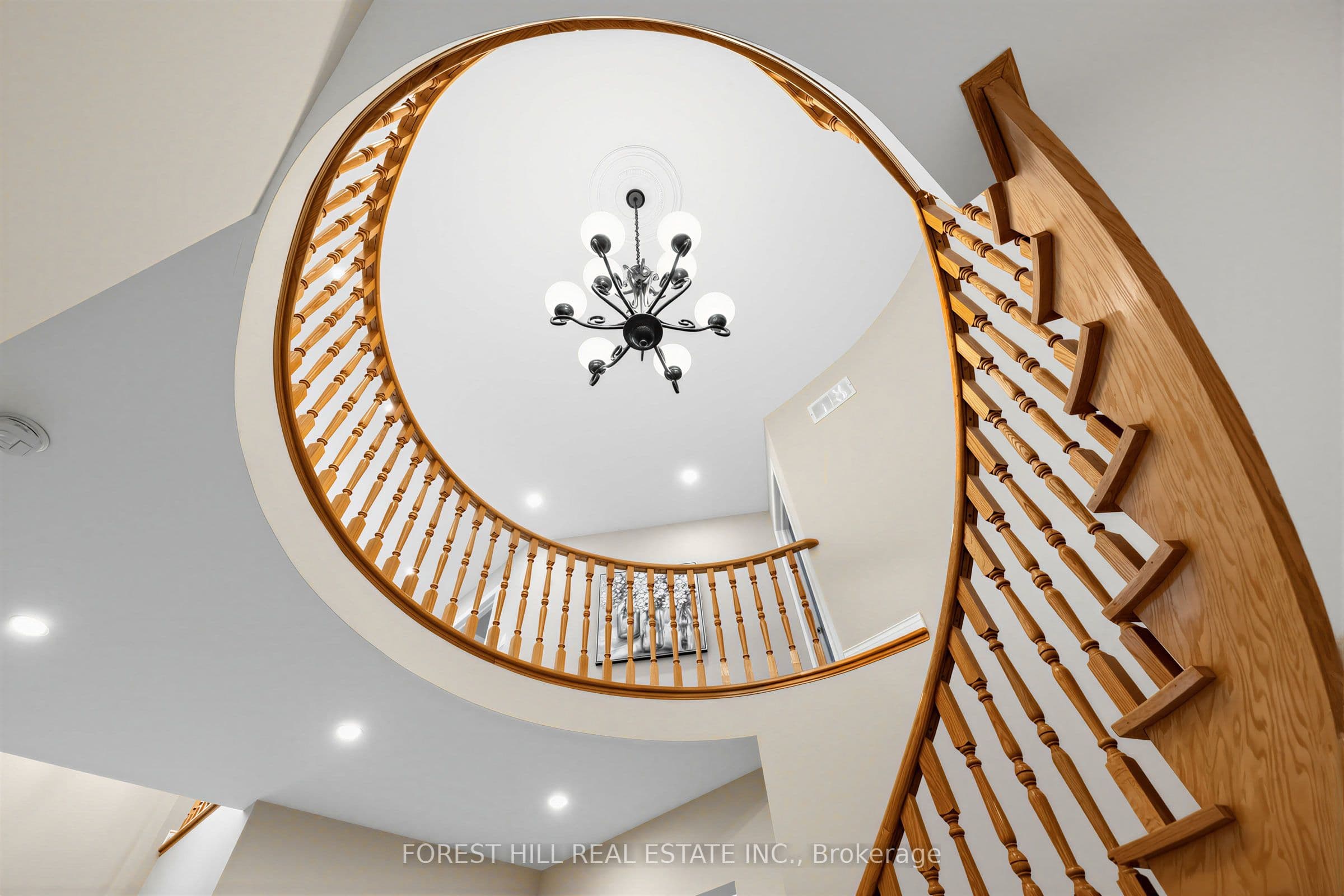17 Lady Lynn Crescent — photo 7