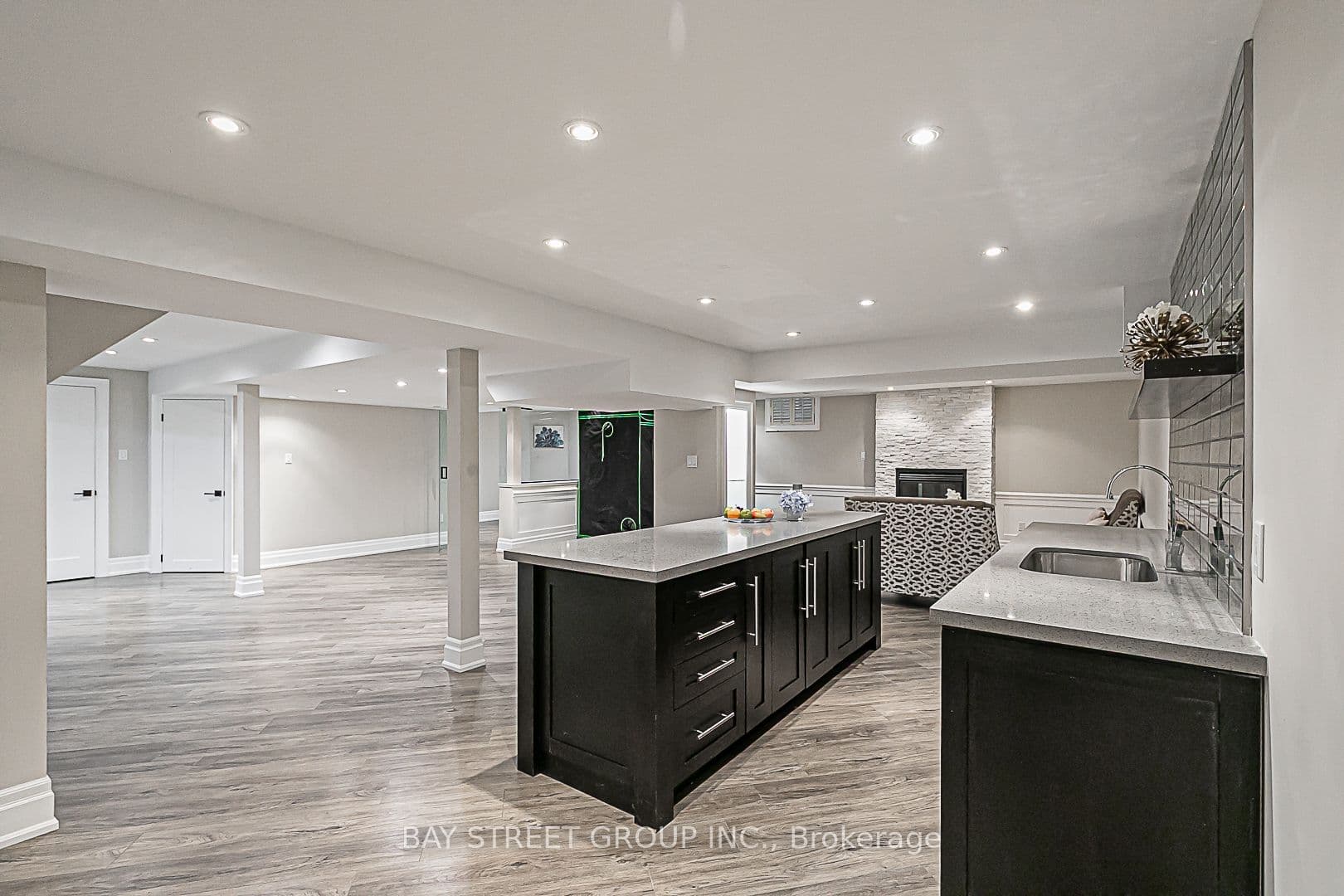 11 Gatcombe Circle — photo 44