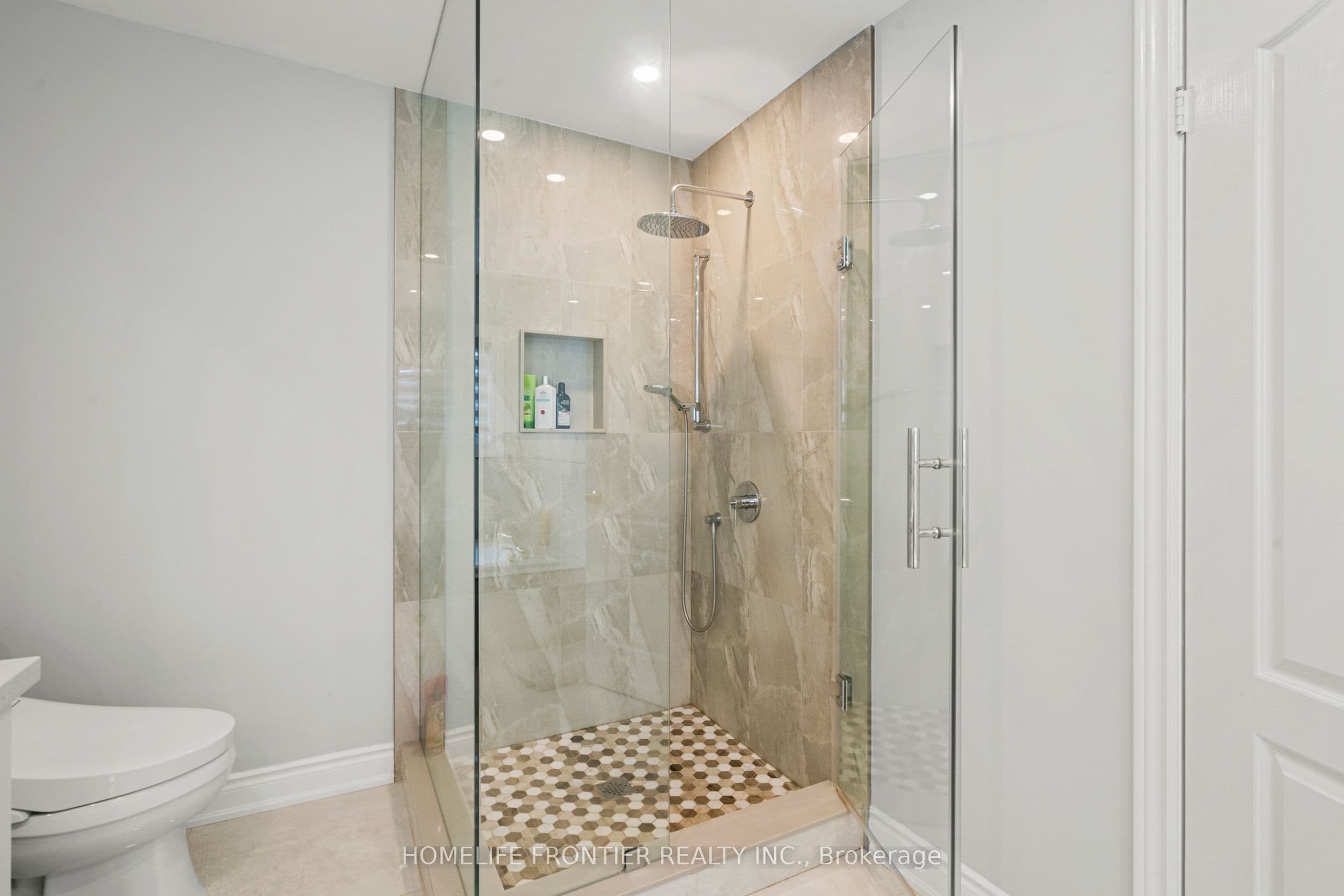 7 Edenbrook Crescent — photo 24