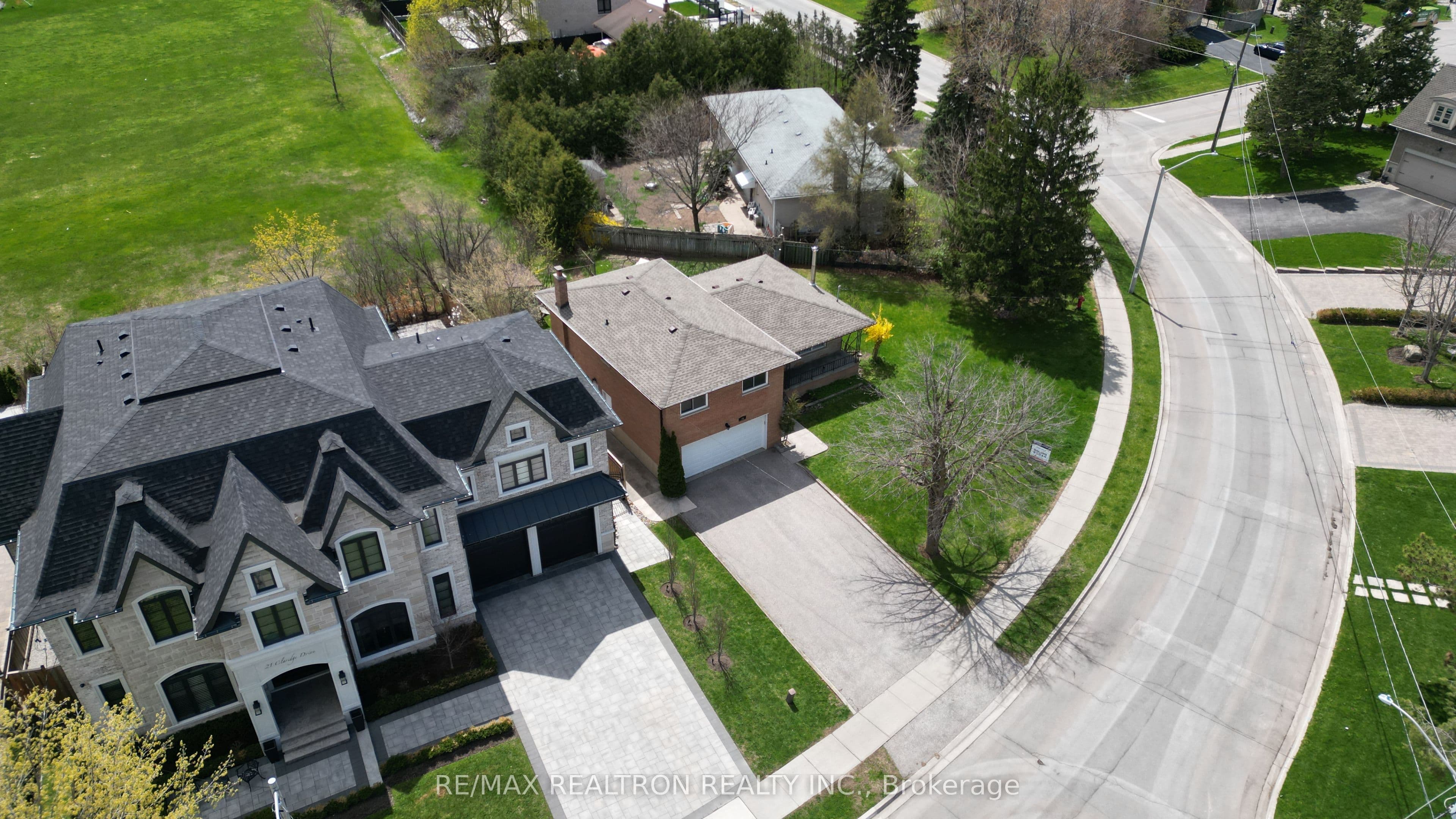 19 Claridge Drive — photo 24