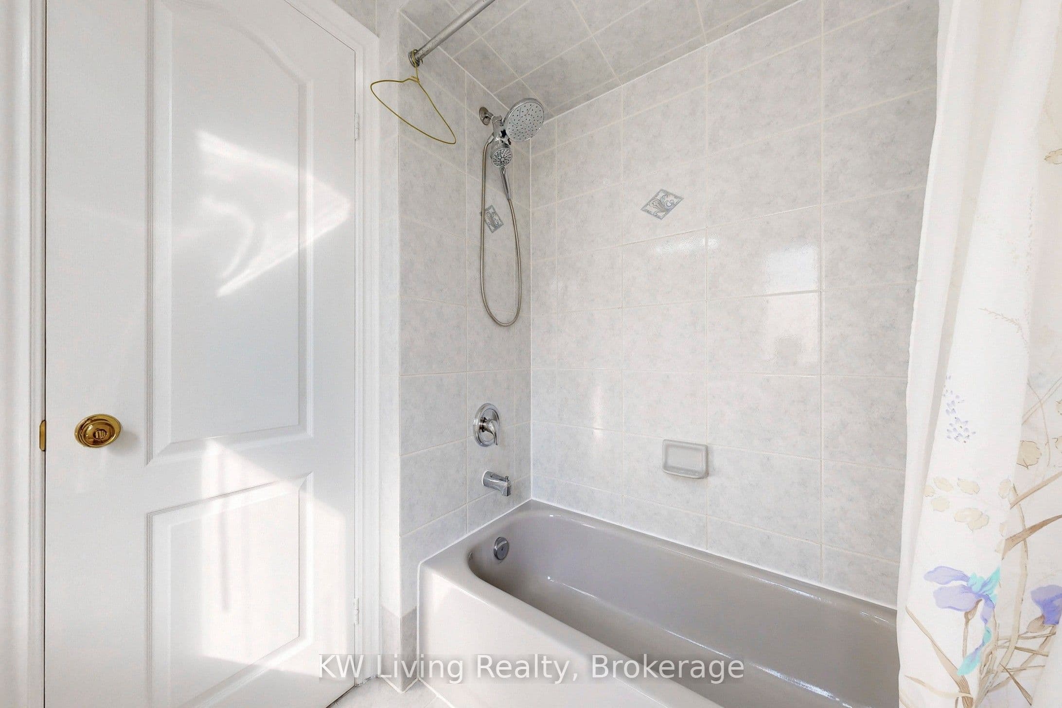 22A Waltham Crescent — photo 37