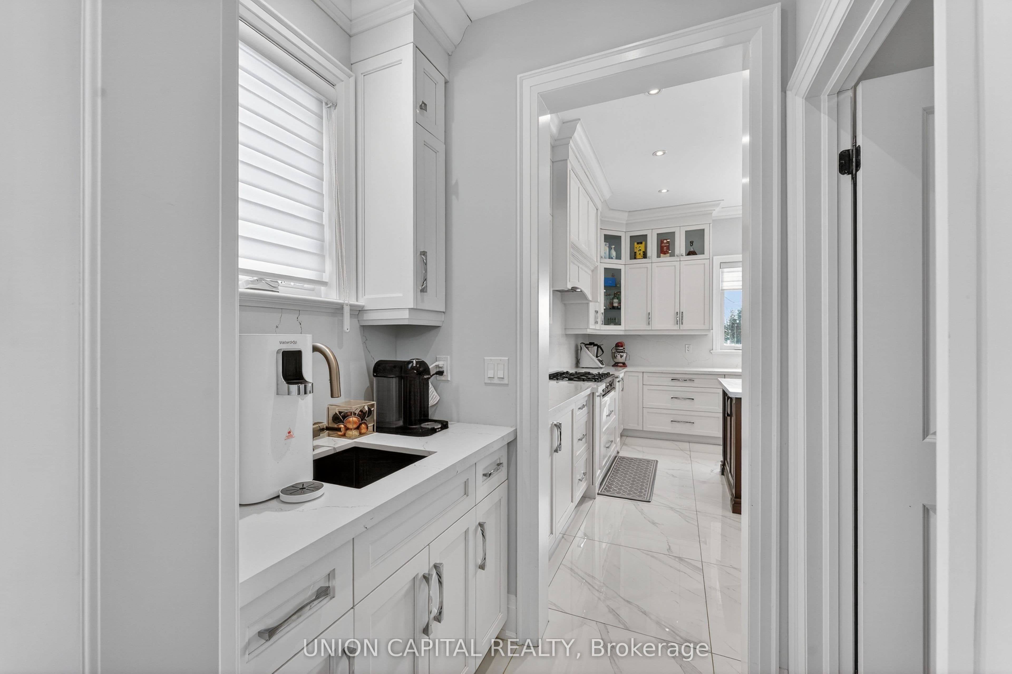 29 Elm Grove Avenue — photo 10