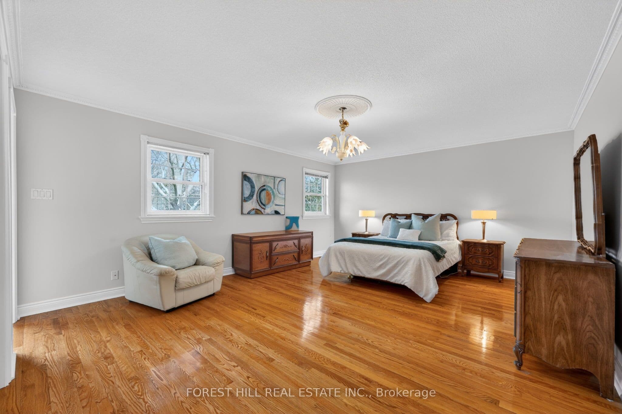 10601 Bathurst Street — photo 22