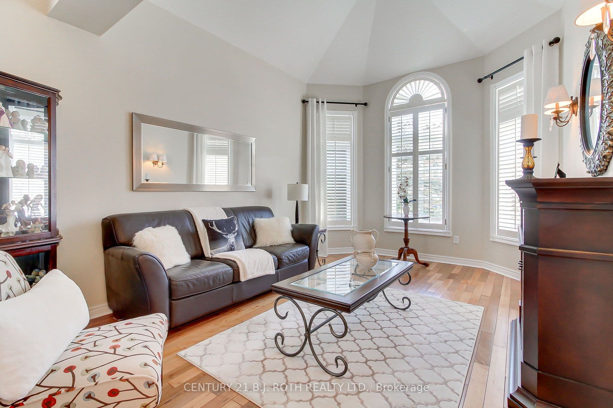32 Timber Valley Avenue — photo 9