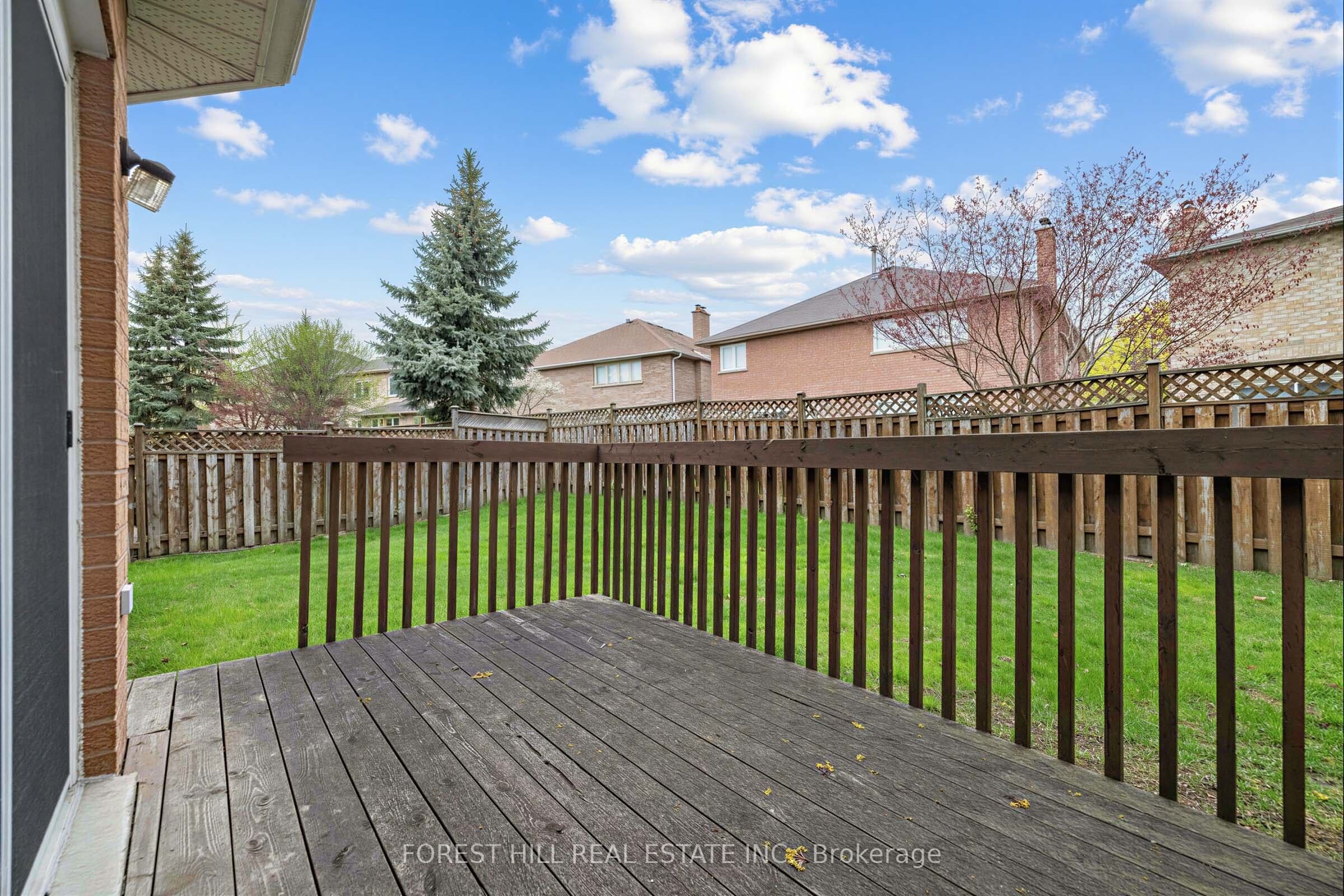17 Lady Lynn Crescent — photo 48