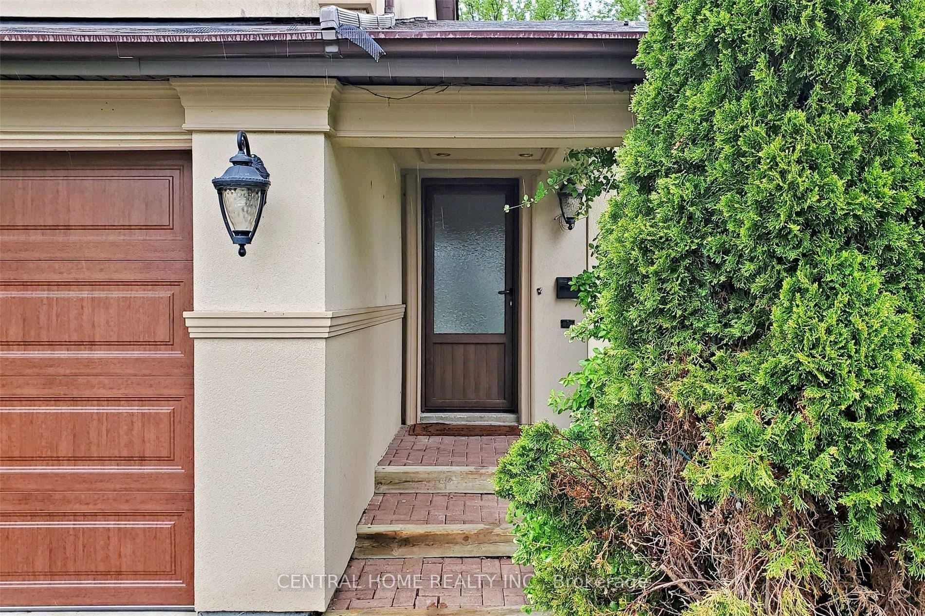 18 Mayvern Crescent — photo 5