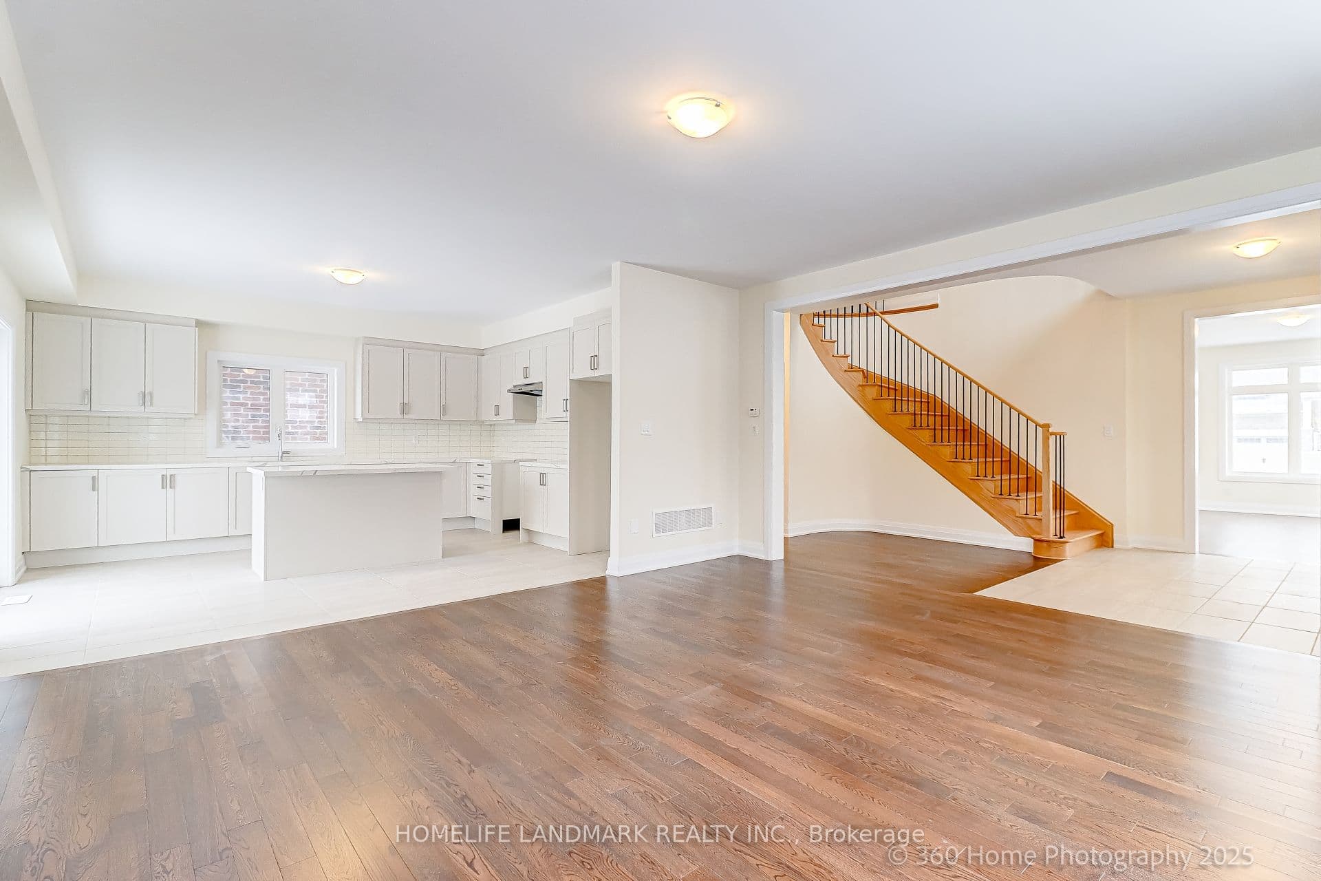 8 Mapleton Street — photo 9
