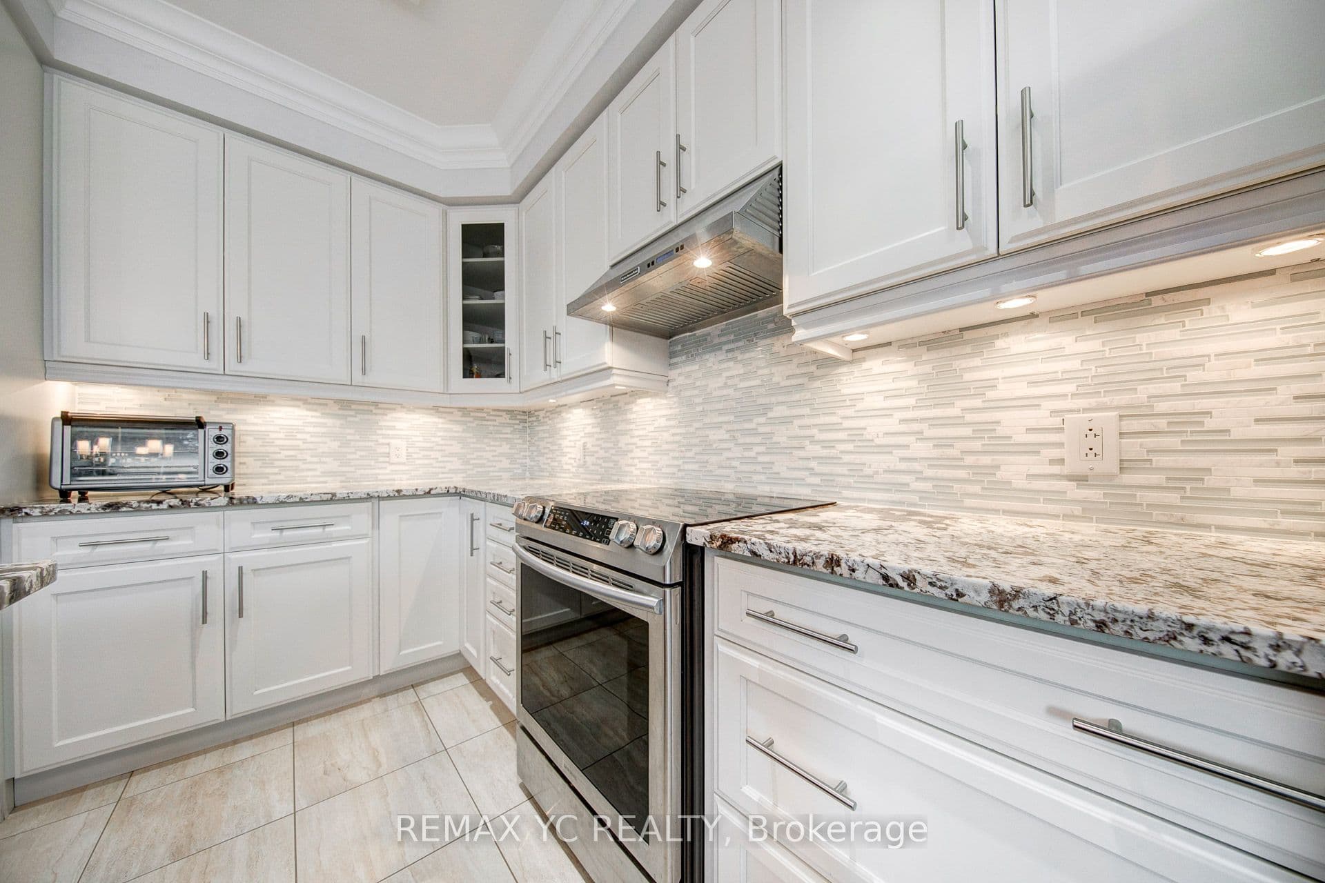 43 Laredo Drive — photo 20