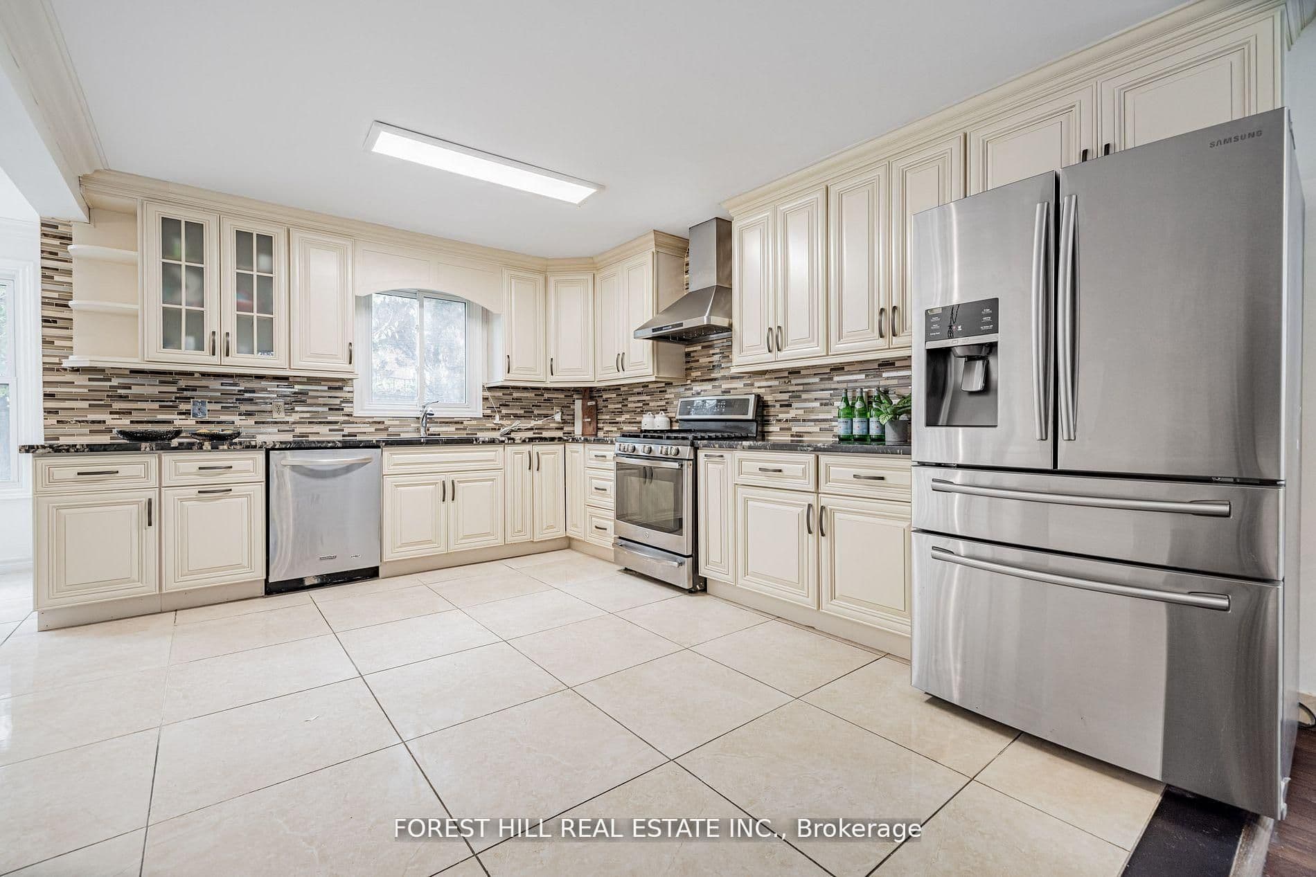 51 Briggs Avenue — photo 13