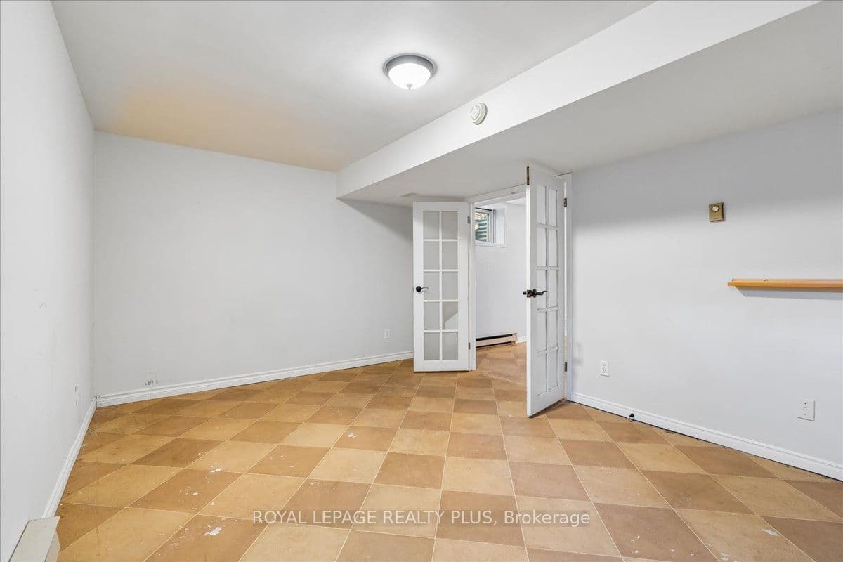 34 THEOBALDS Circle — photo 38