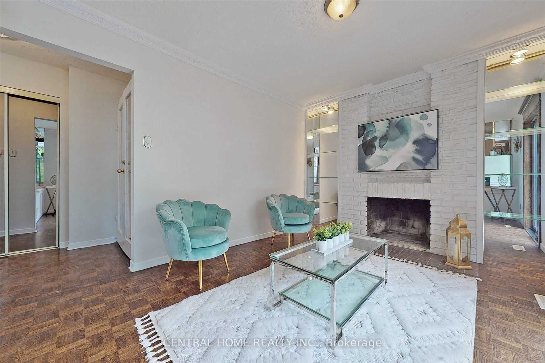 18 Mayvern Crescent — photo 29