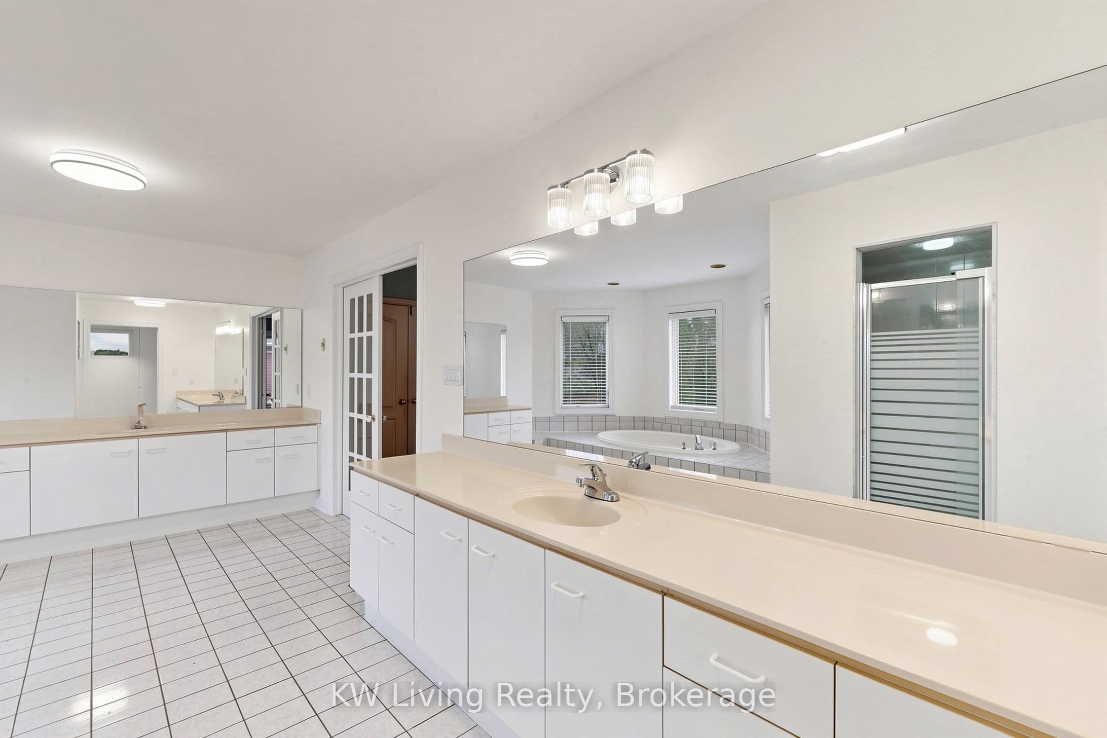 22 Ava Crescent — photo 27