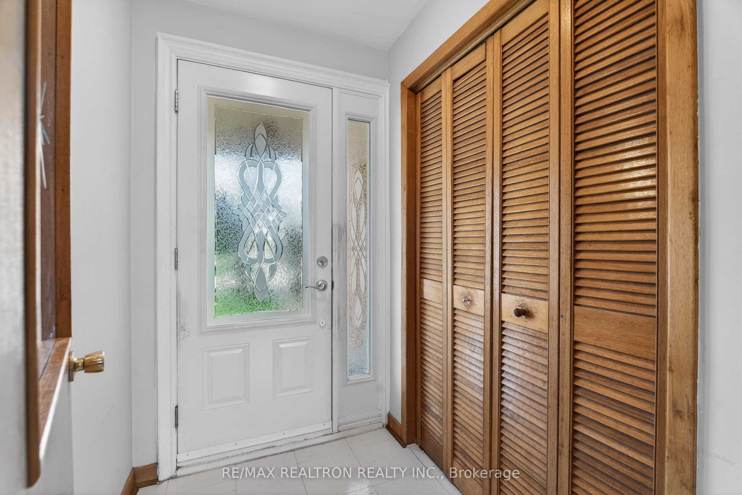 19 Claridge Drive — photo 29