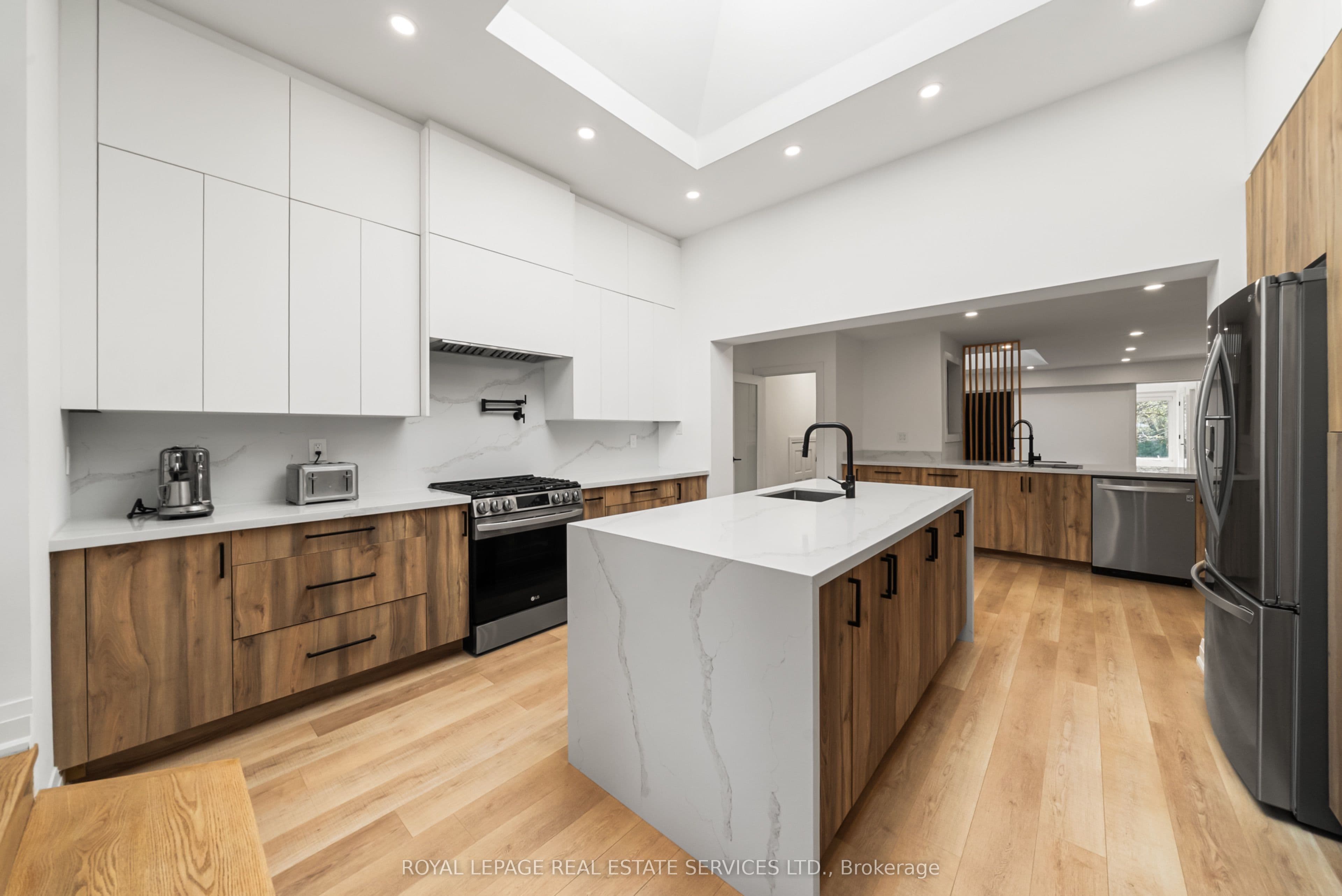 296 Lennox Avenue — photo 50