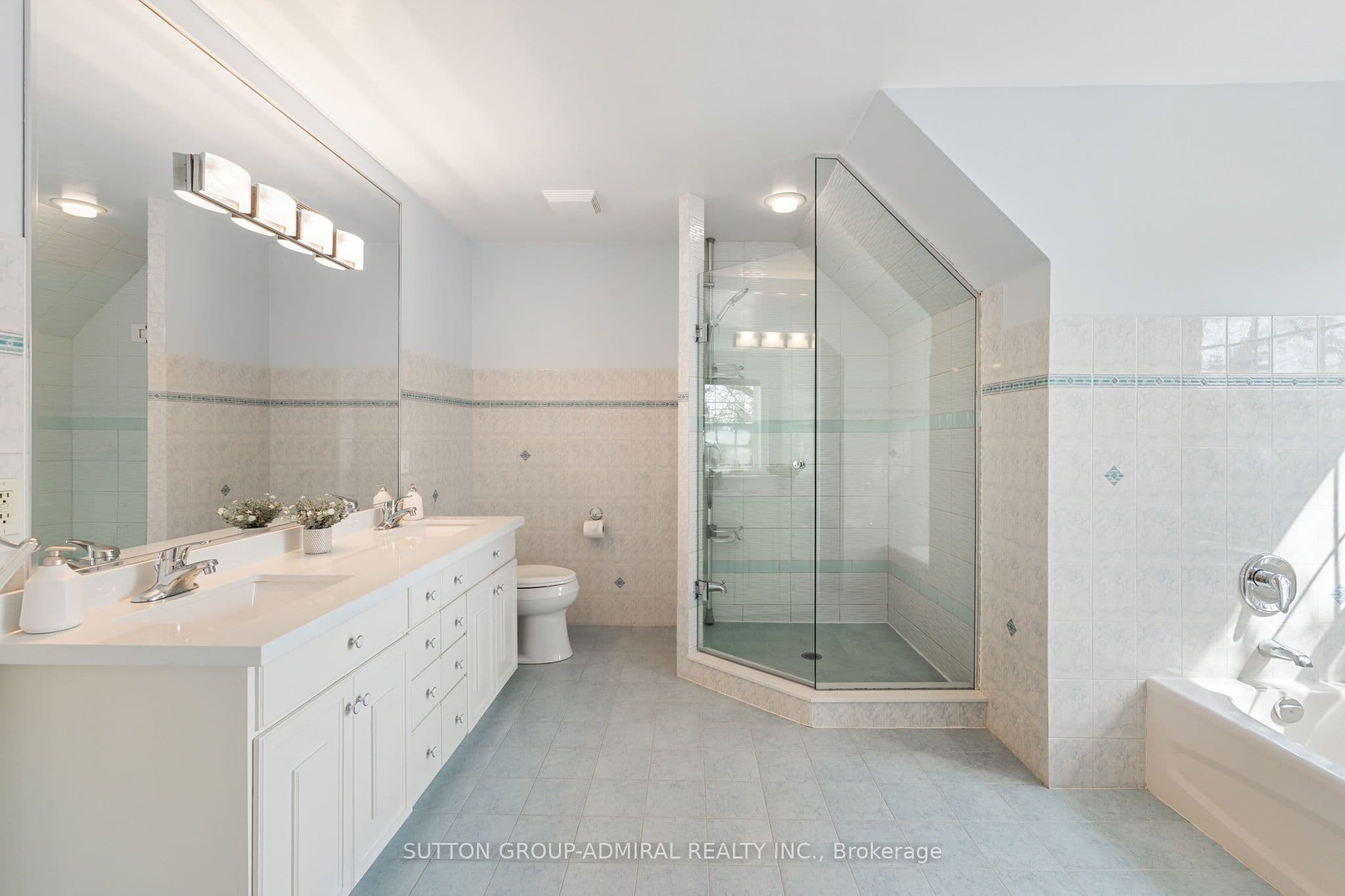 54 Starlight Crescent — photo 35