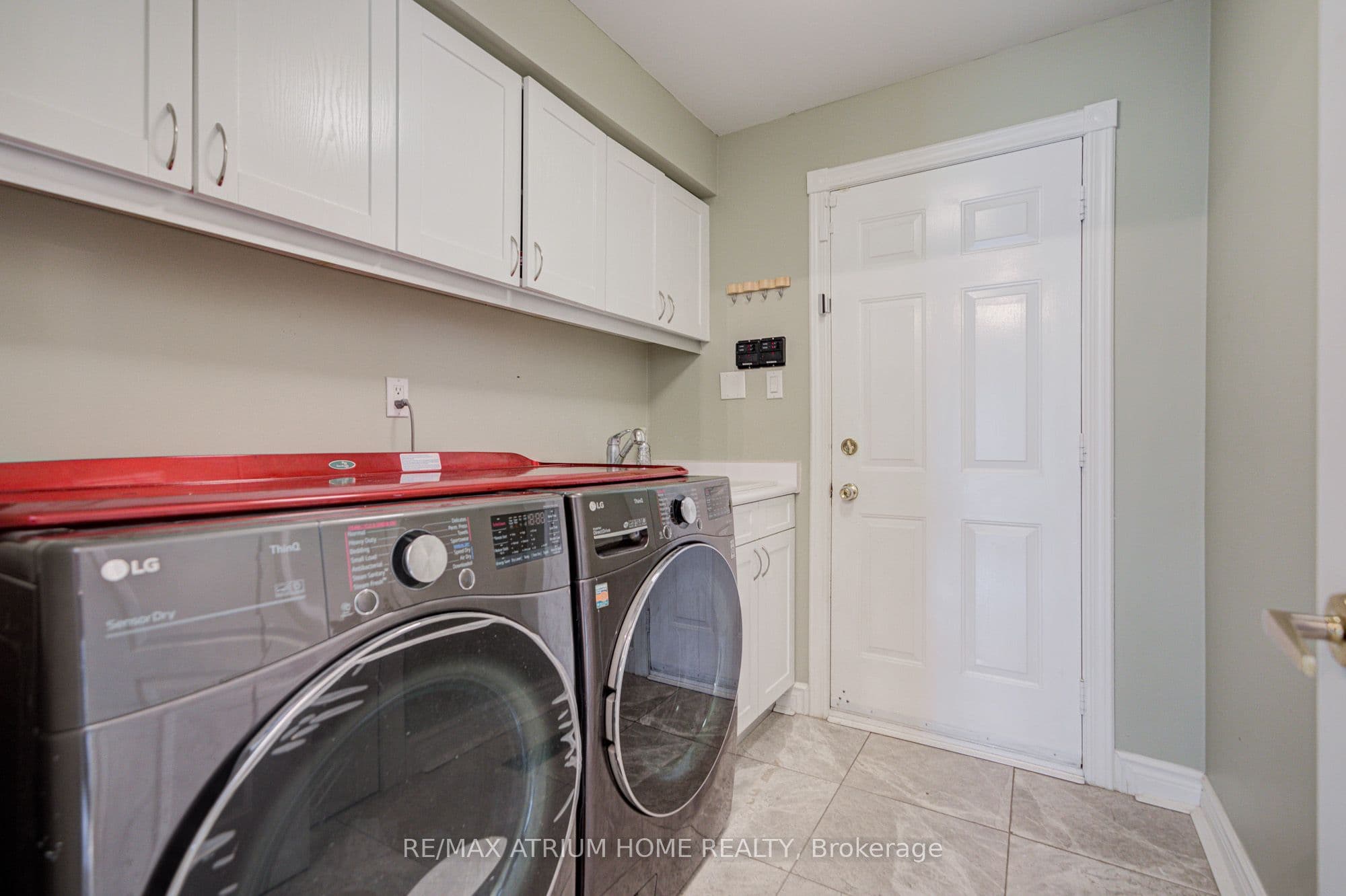 70 Strathearn Avenue — photo 40