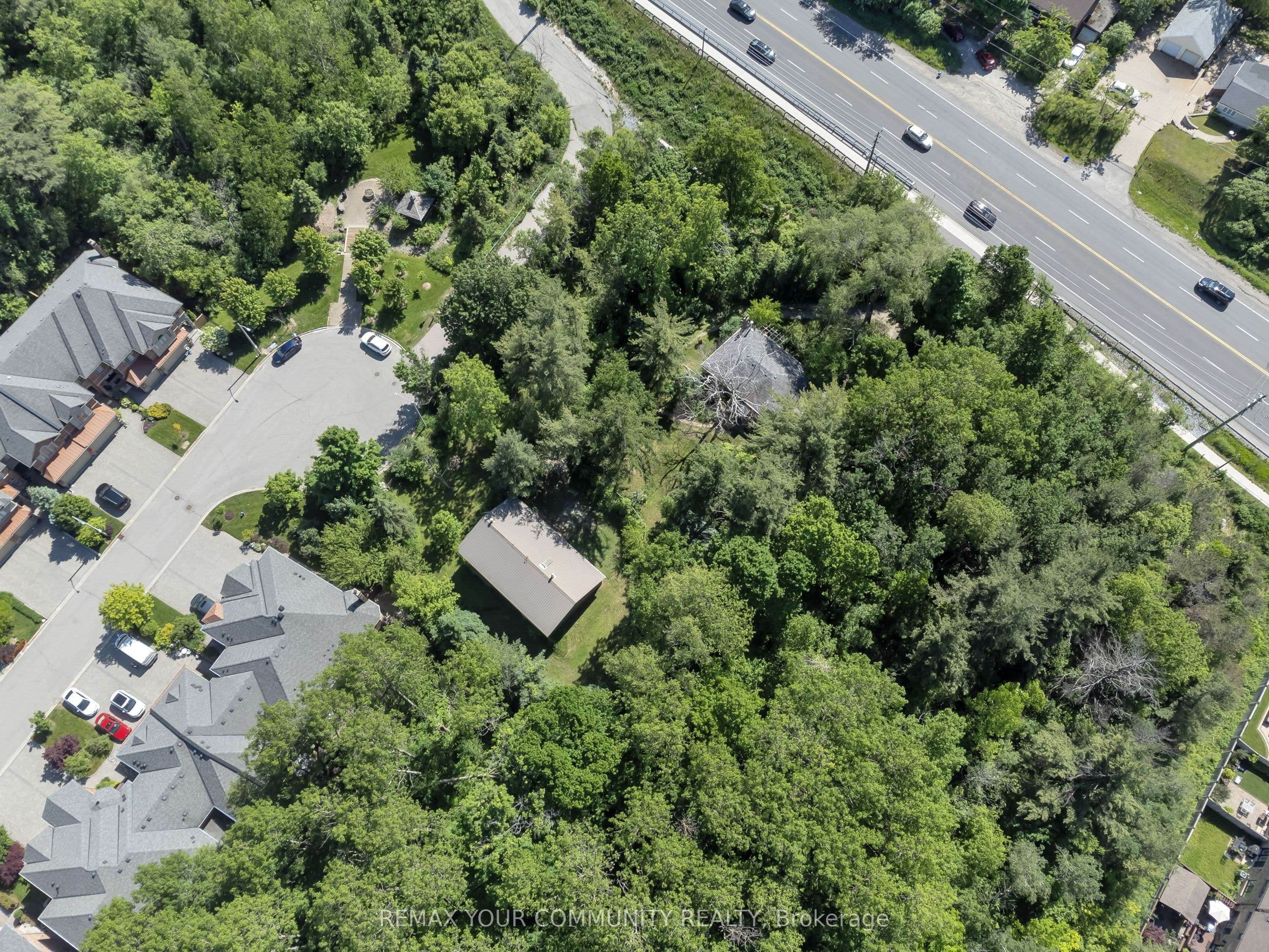 11419 Bathurst Street — photo 45