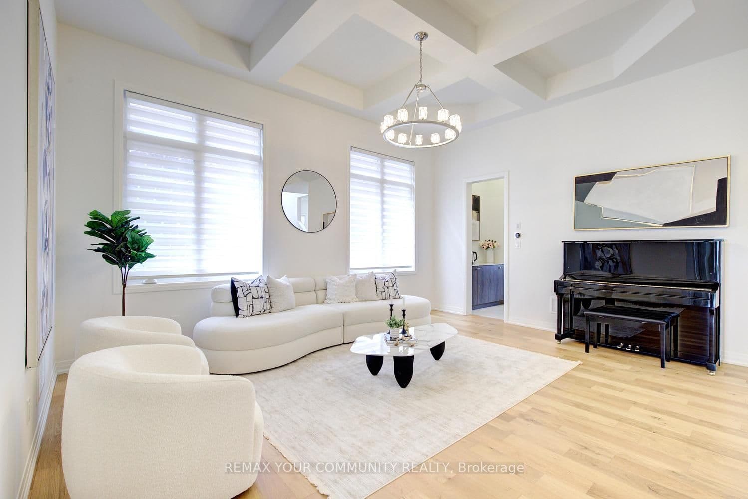 96 Bond Crescent — photo 27