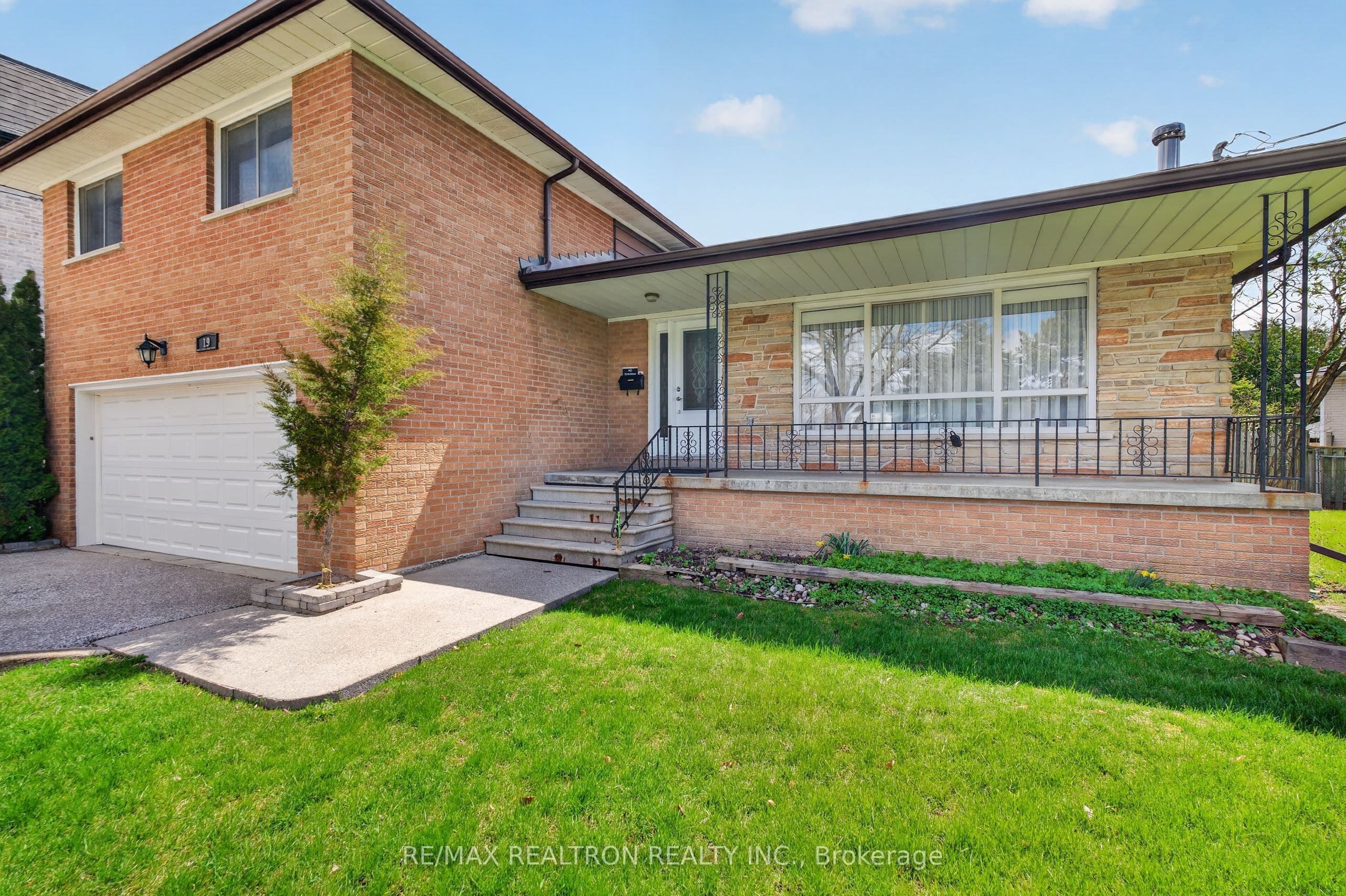 19 Claridge Drive — photo 16