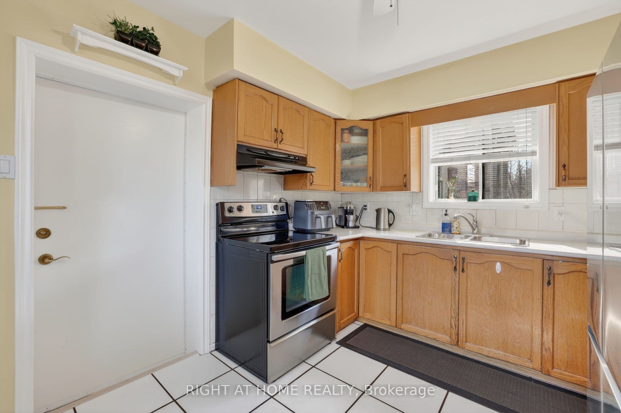 56 Birch Avenue — photo 30