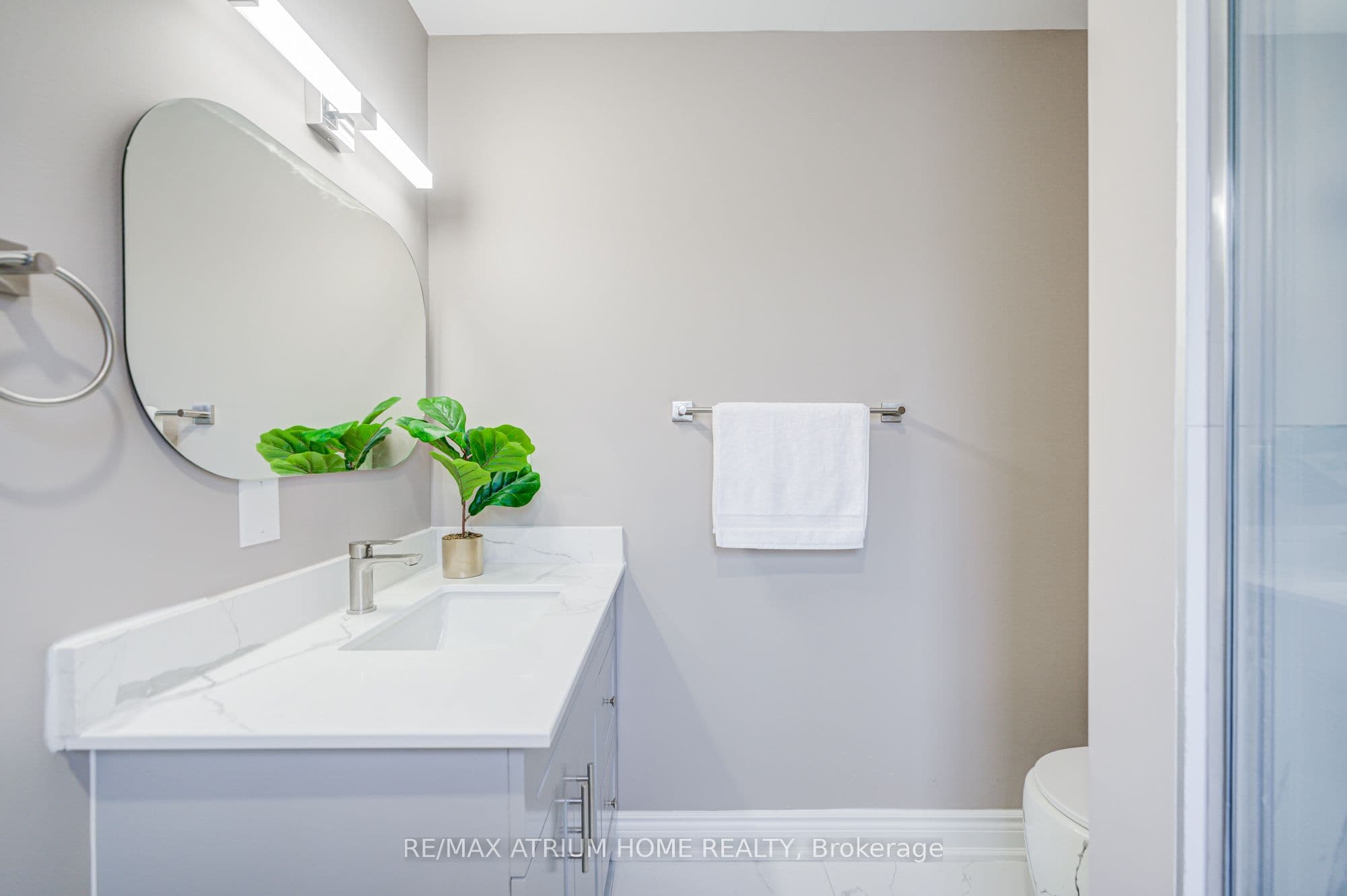 70 Strathearn Avenue — photo 26